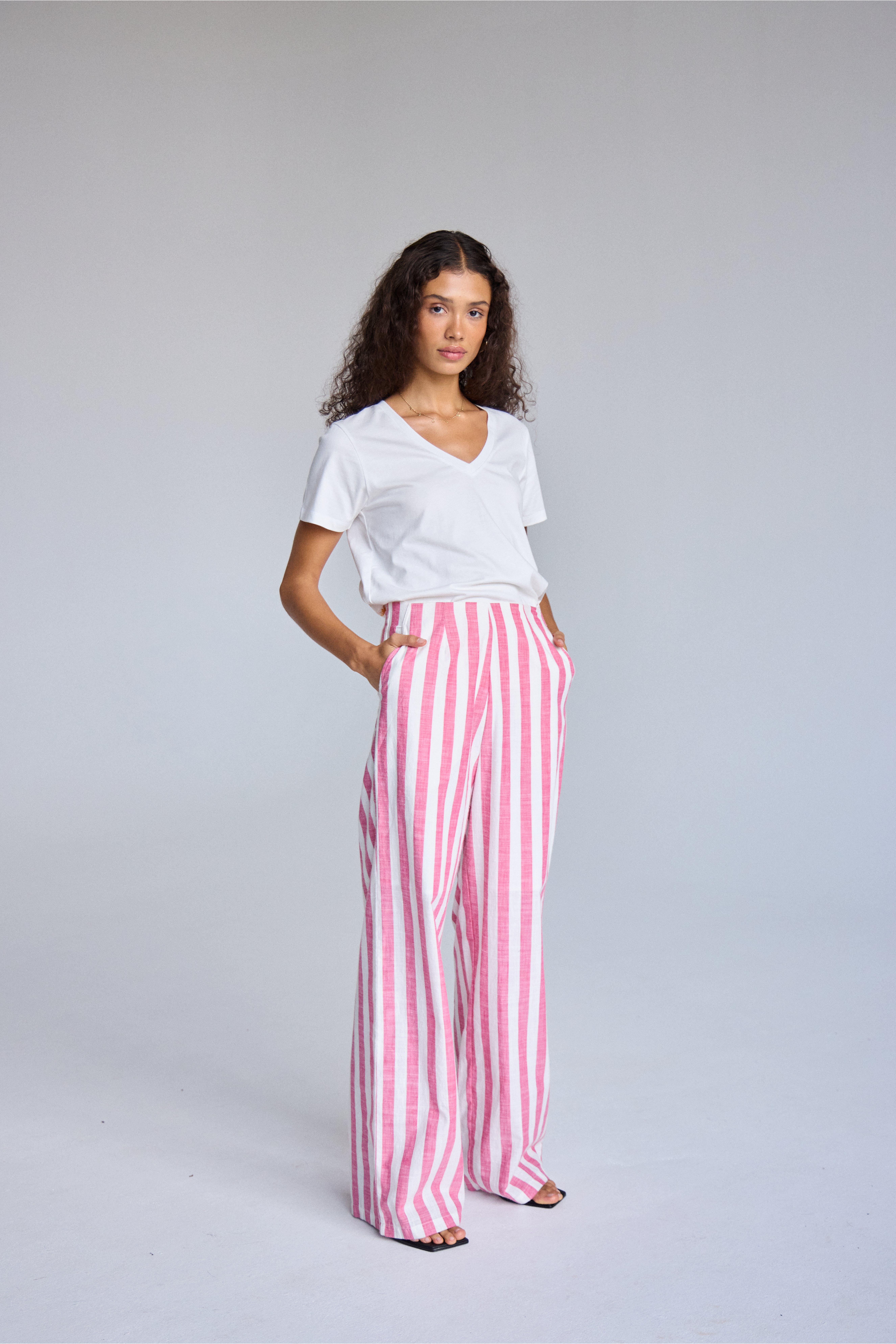 IHLOLIA Trousers LOCATION NONE 20123400-204727