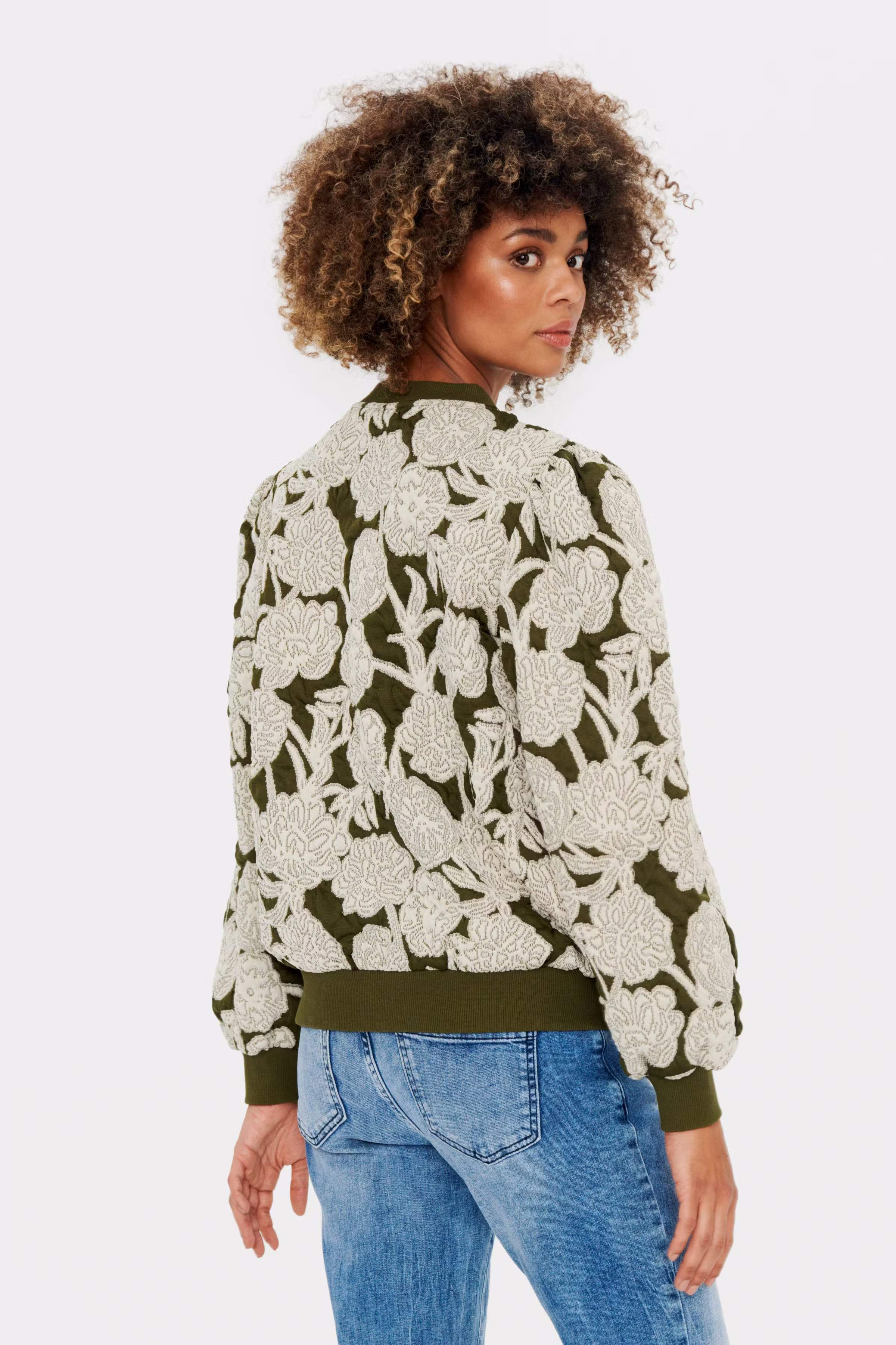 AbnaSZ Cardigan LOOKBOOK BACK 30513565-190515