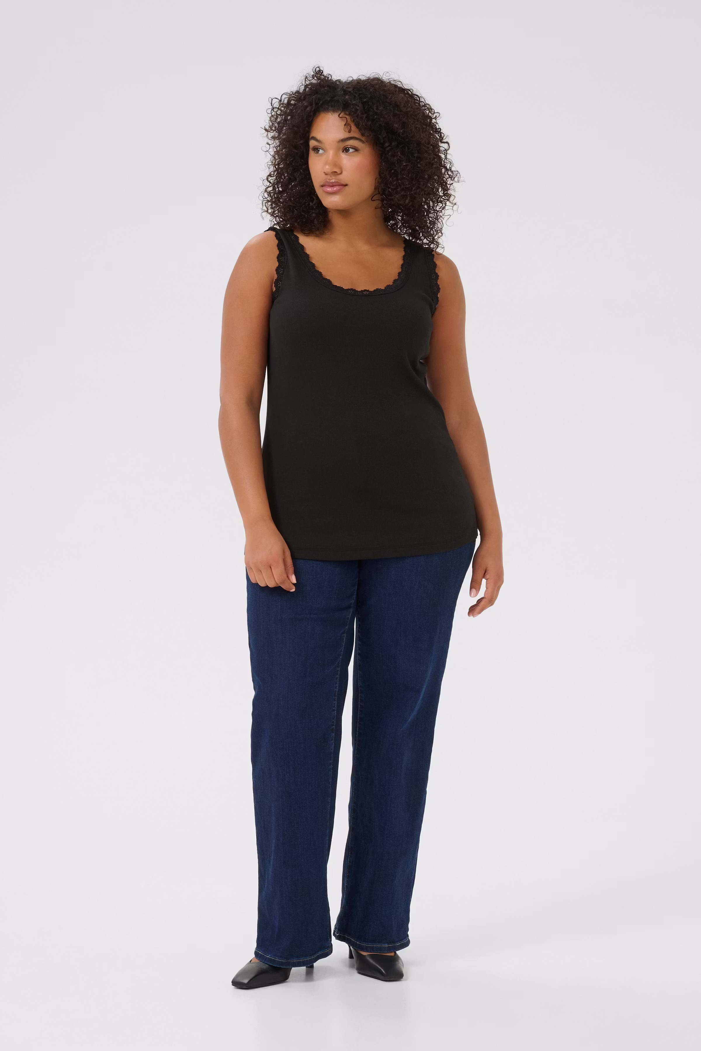 KCbritt T-shirt LOOKBOOK FRONT 10583766-100121