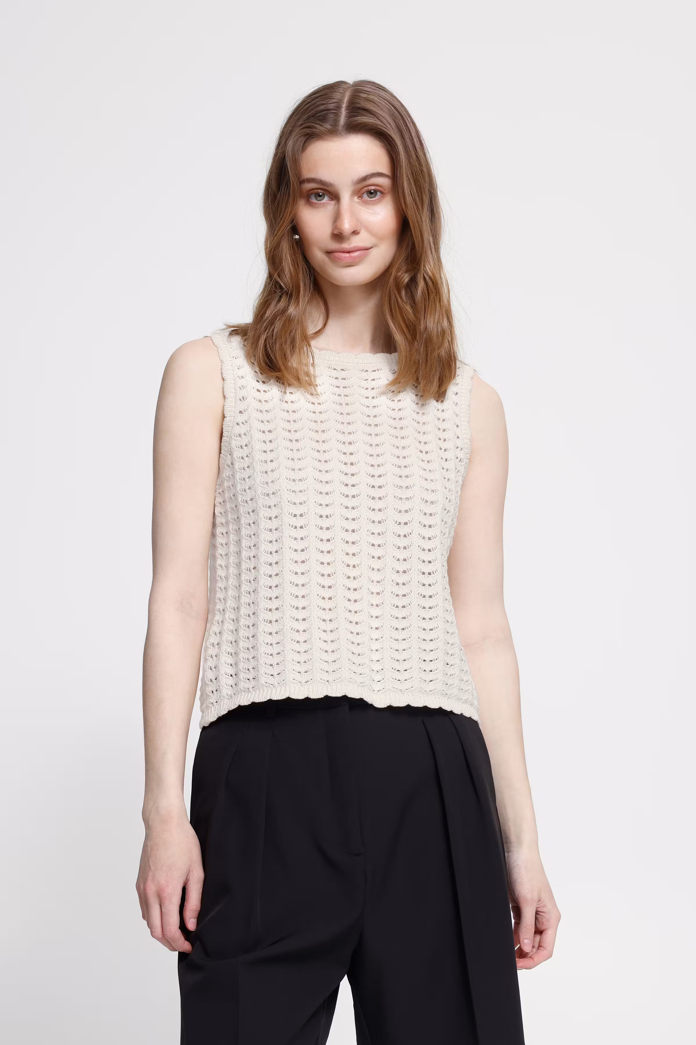 IHDOSIA Strikket vest LOOKBOOK FRONT 20125703-130905
