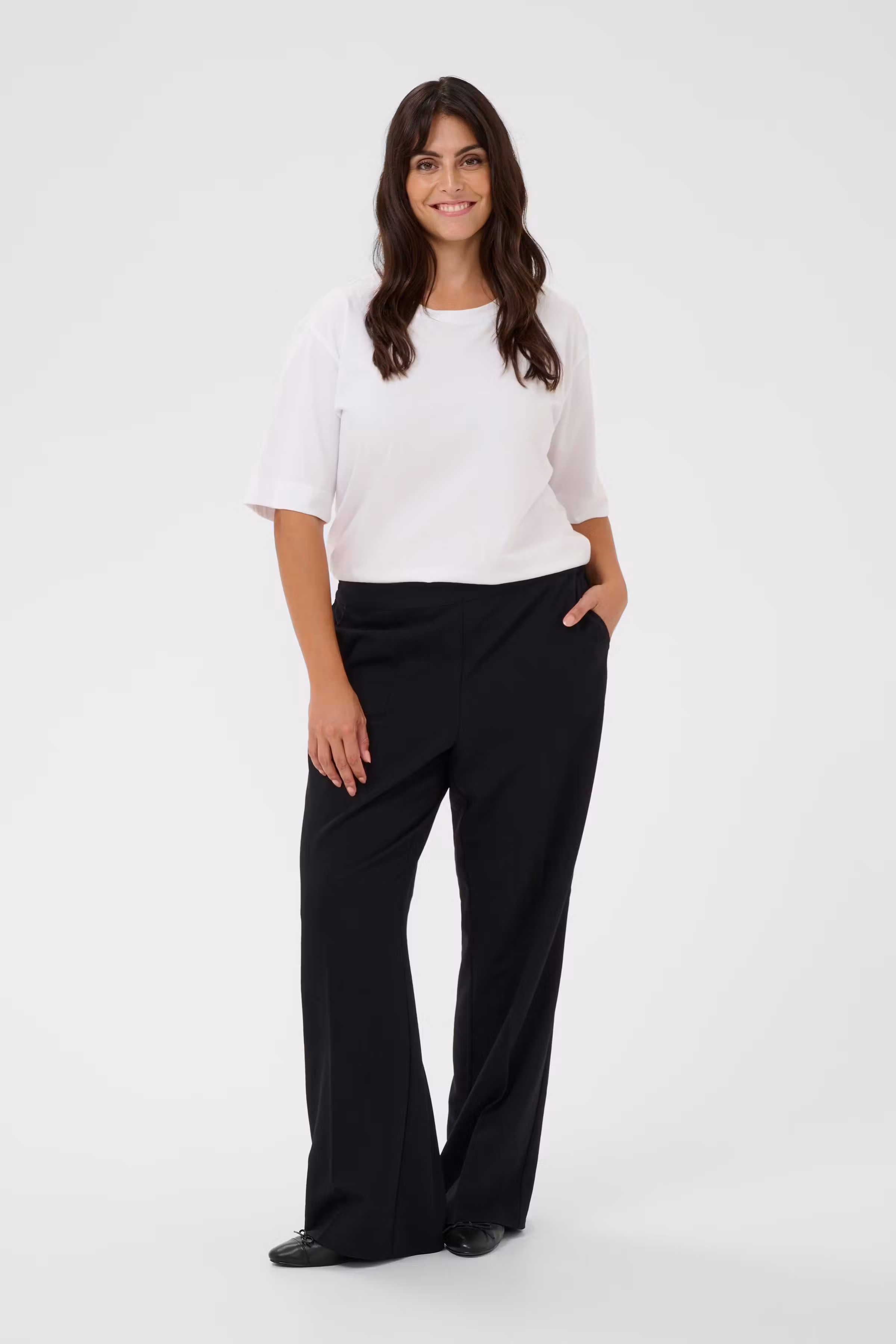 KCsakira Flared Hose LOOKBOOK BACK 10582588-100121