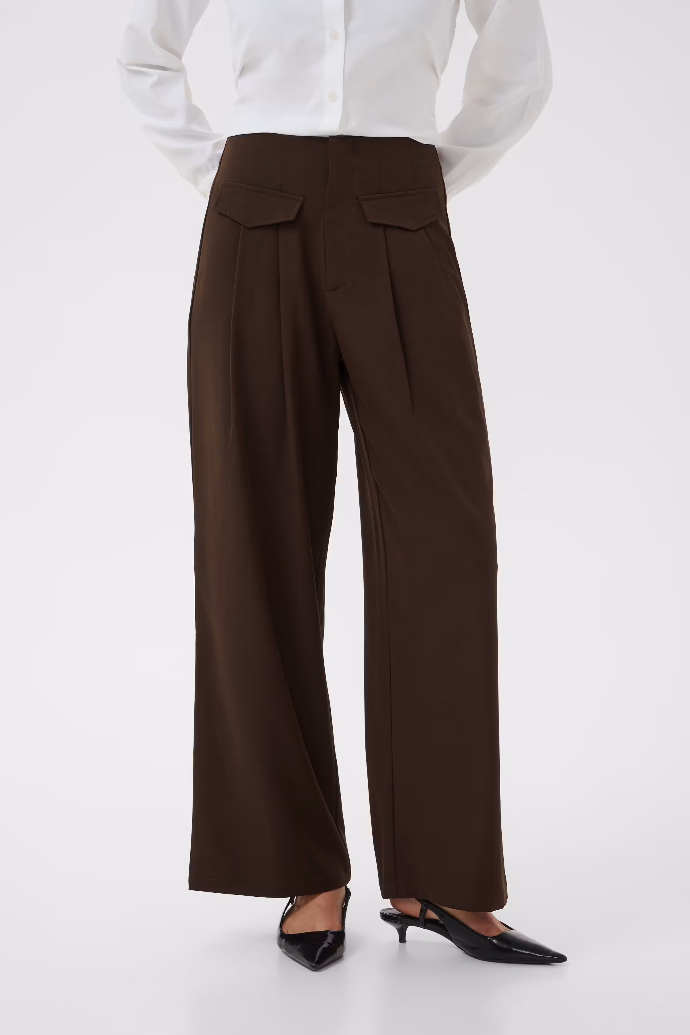 KAruna Trousers LOOKBOOK FRONT 10512973-190915