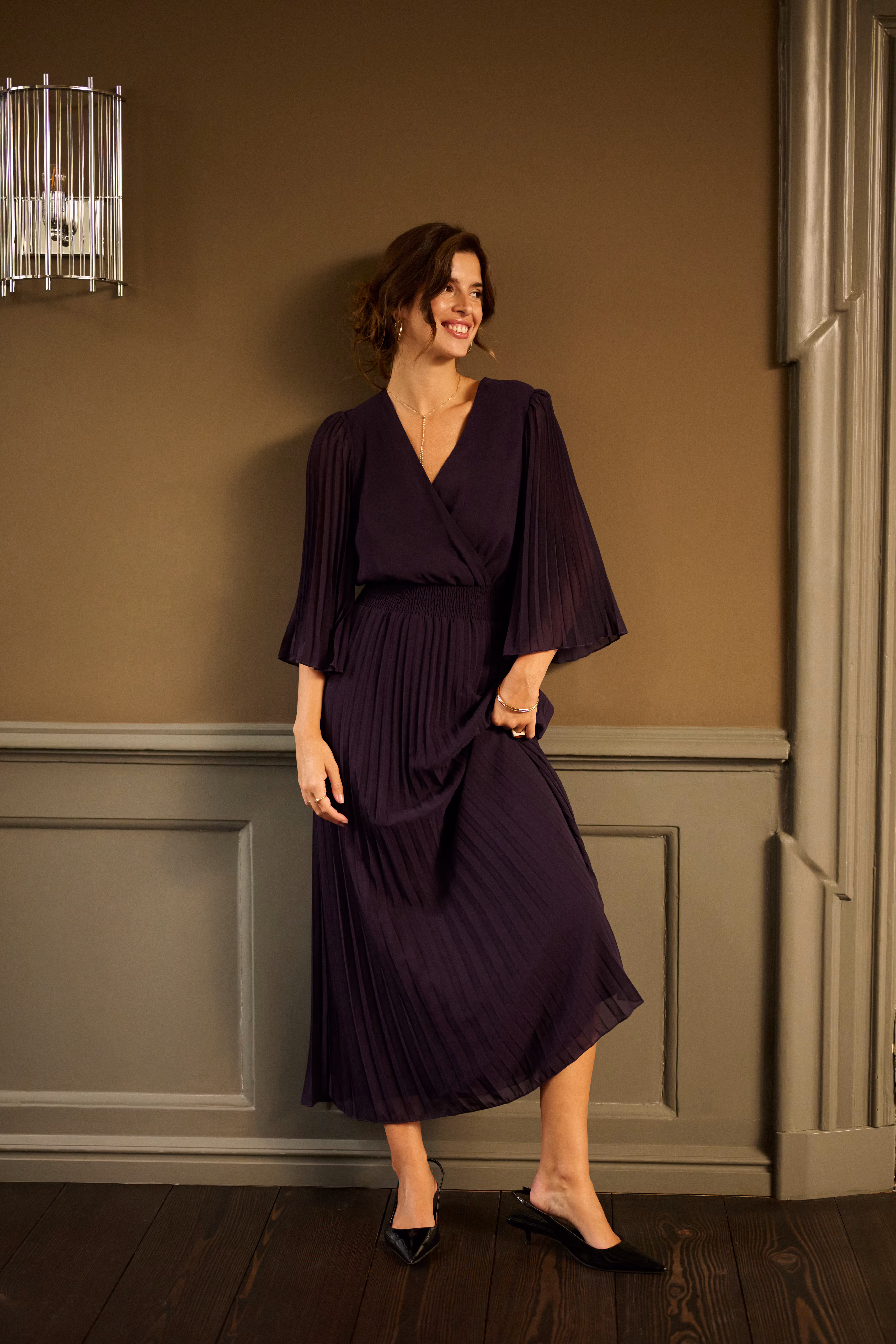 CRAluna Robe LOCATION NONE 10613994-192816