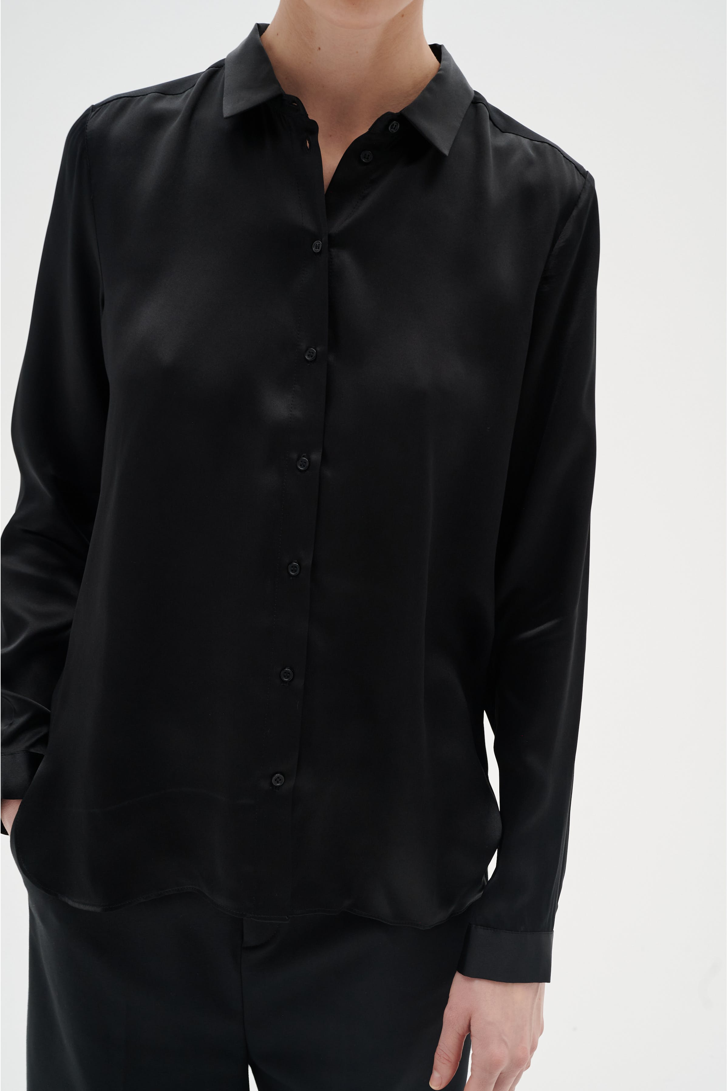 LeonoreIW Silk Shirt Premium LOOKBOOK DETAIL 30104237-194008