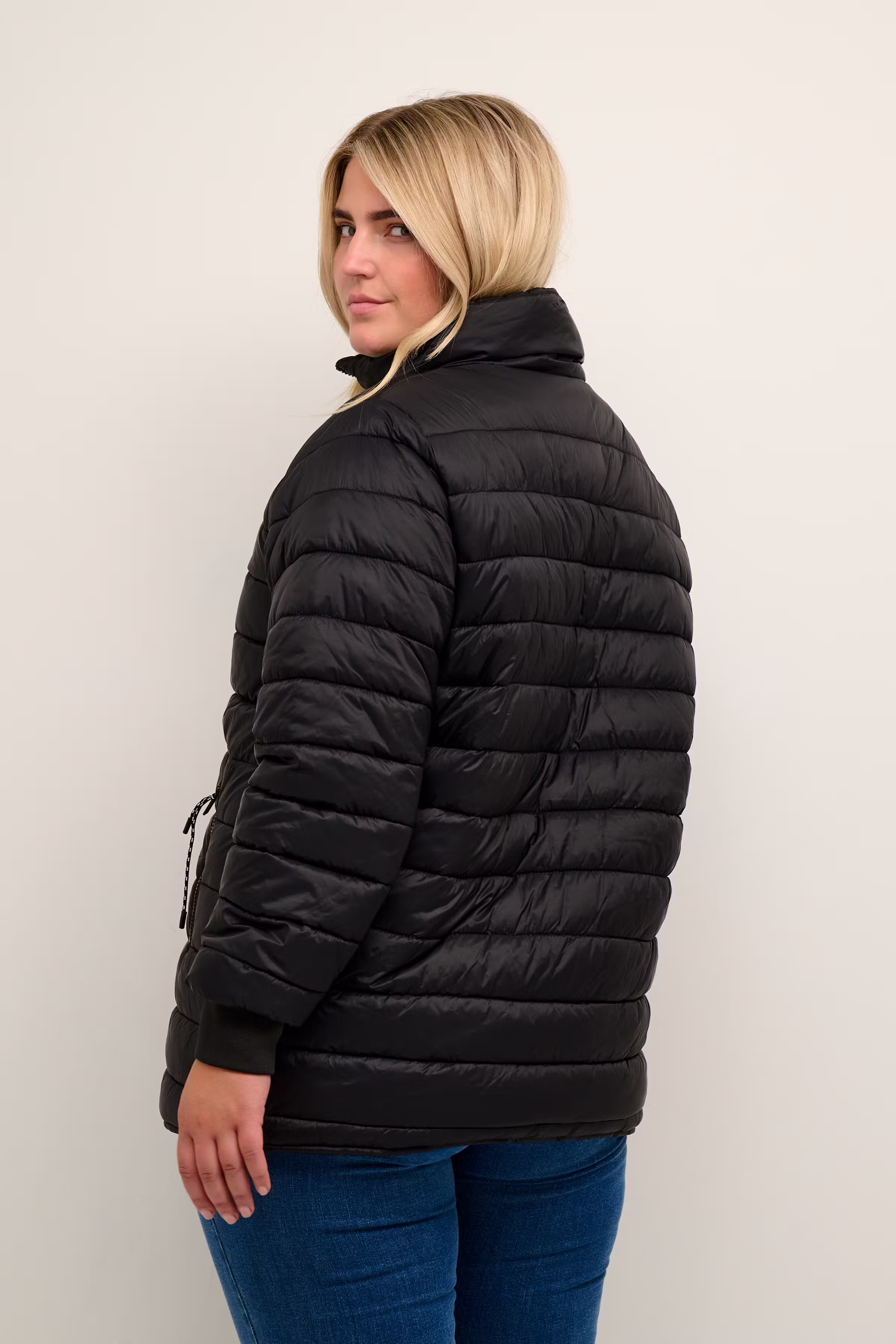 KClina Jacka LOOKBOOK BACK 10581344-100121