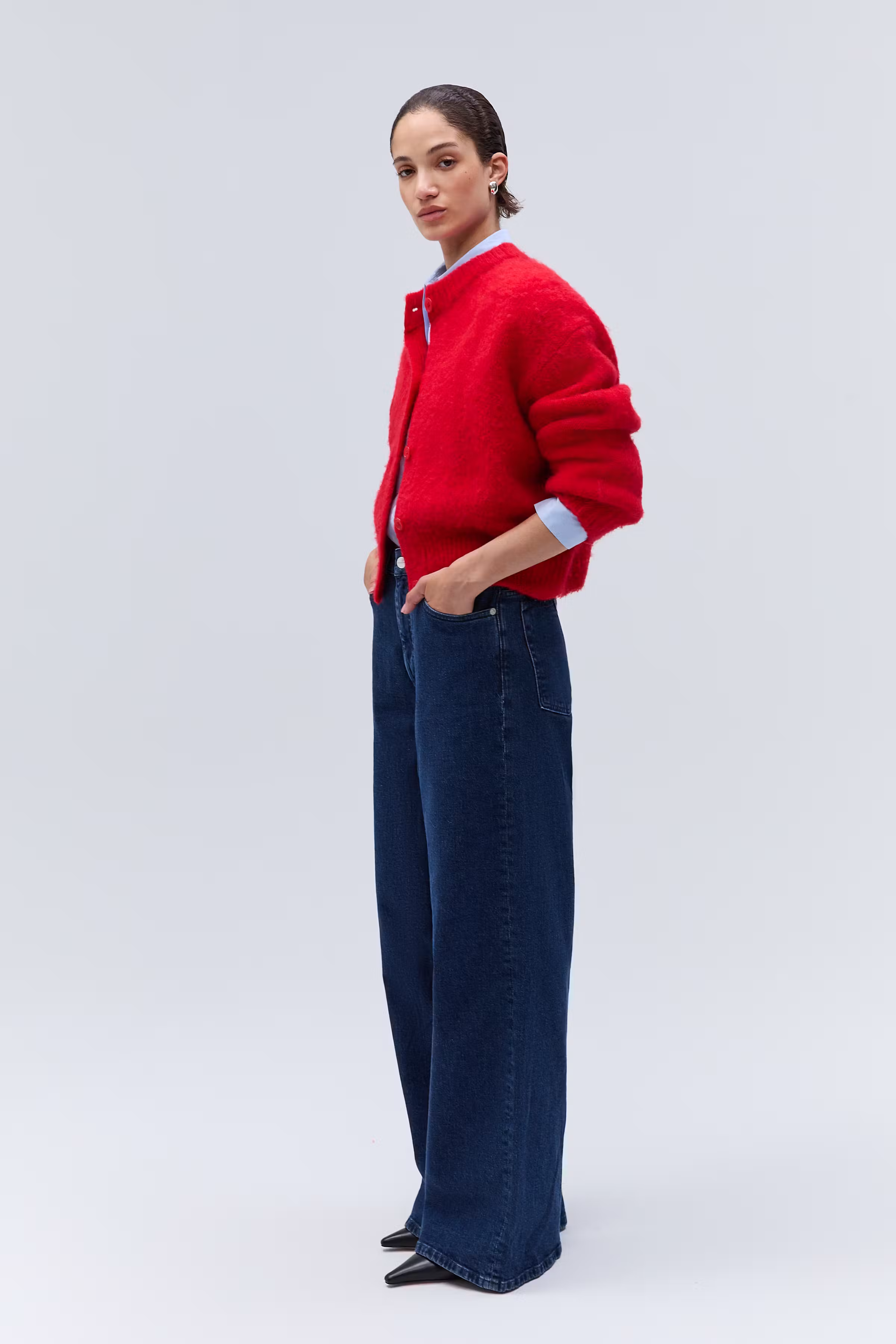 IOFerda Cardigan LOOKBOOK FRONT 30600720-RE323