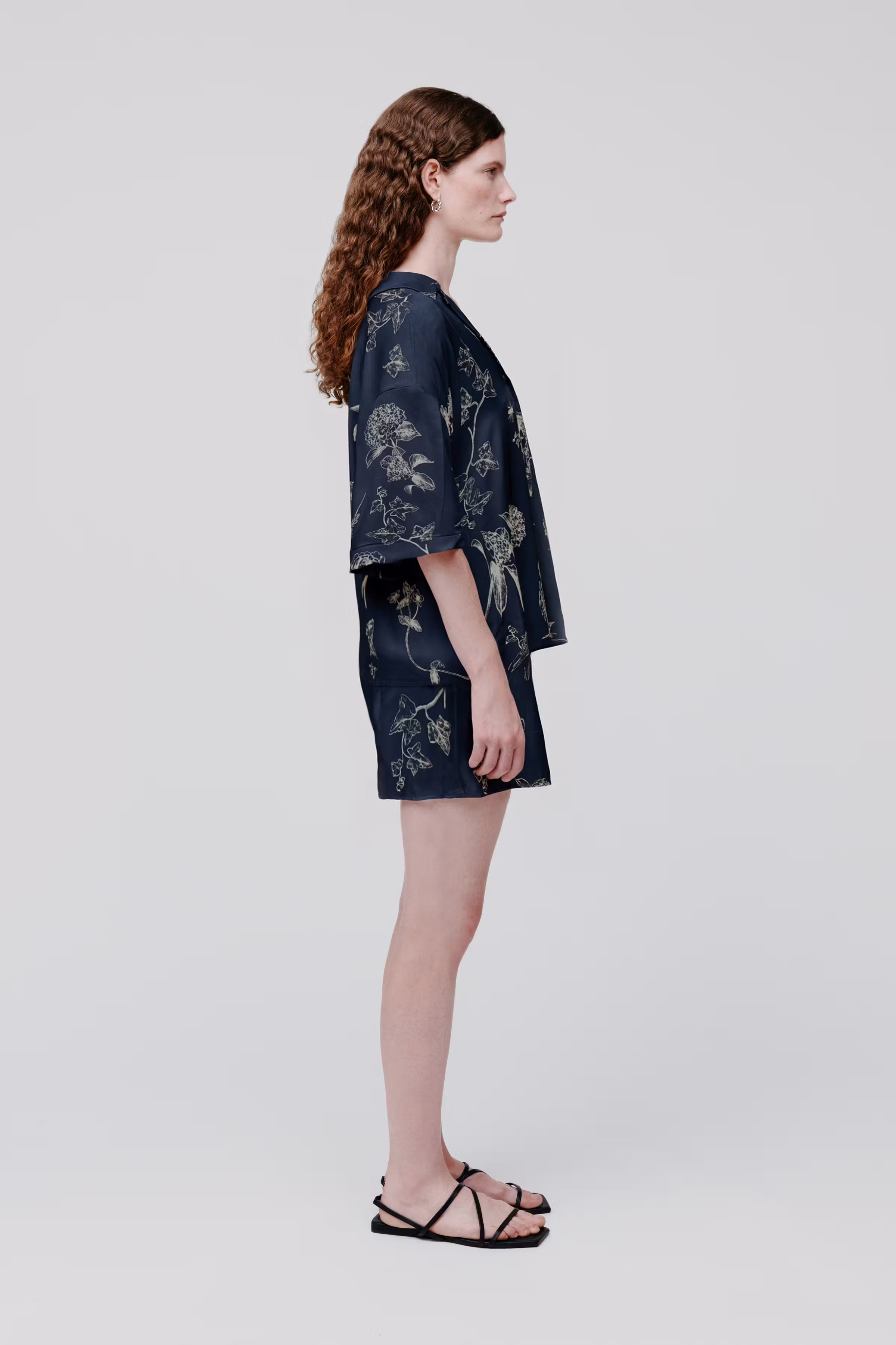 IOPIPER Shorts LOOKBOOK FRONT 30600643-MC2174