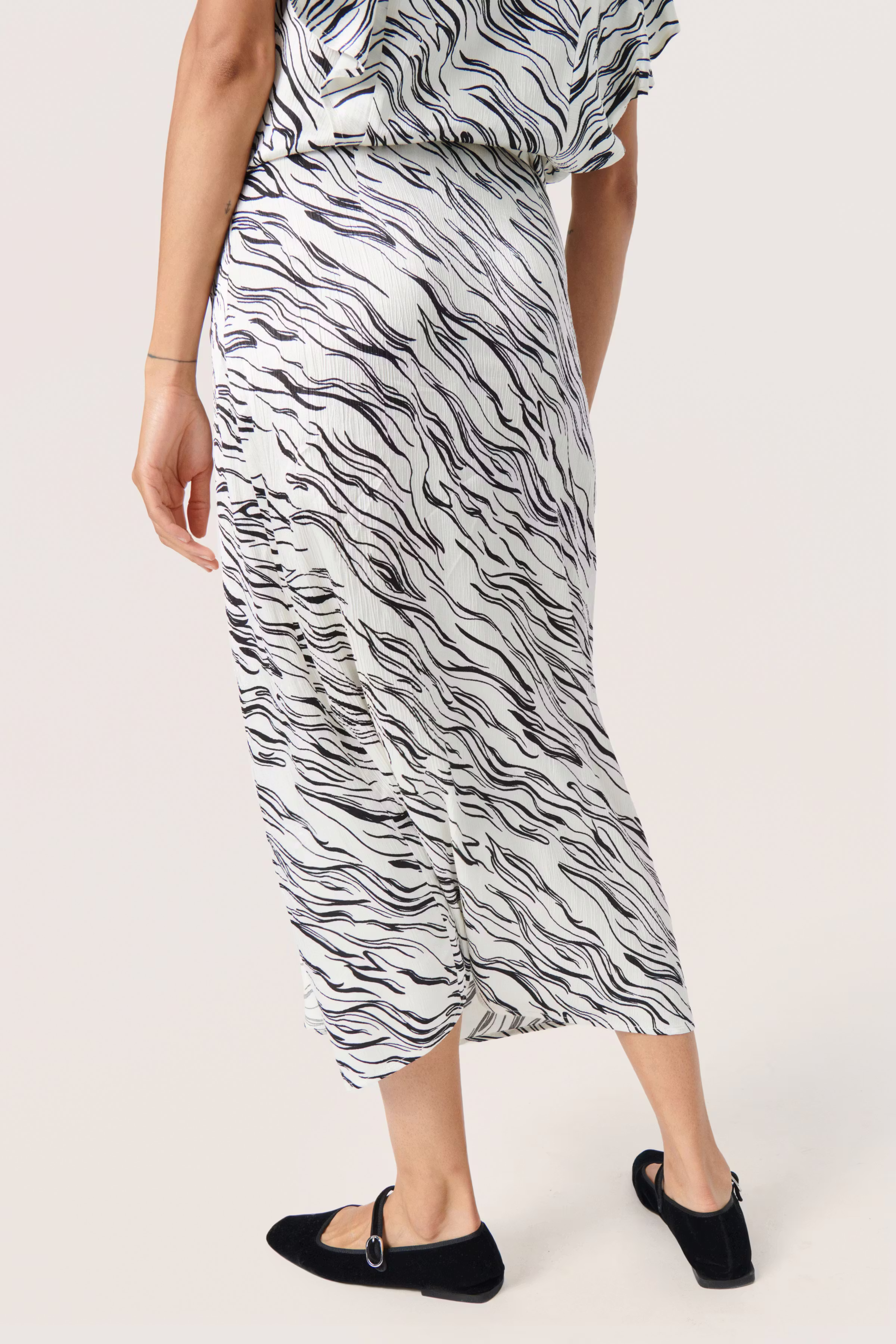 SLVinka Rock LOOKBOOK BACK 30407388-302705