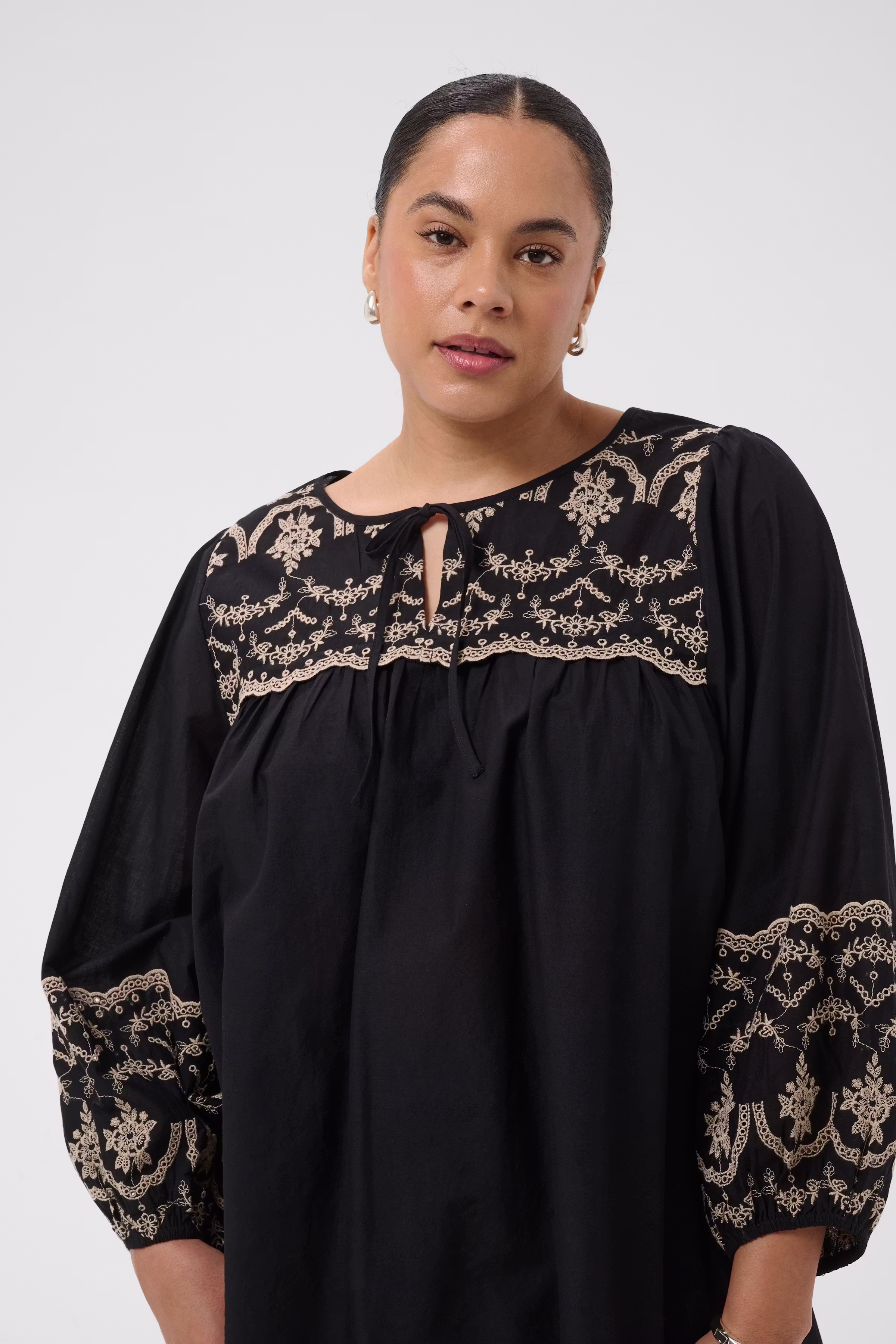 KCkit Bluse LOOKBOOK DETAIL 10584241-100121