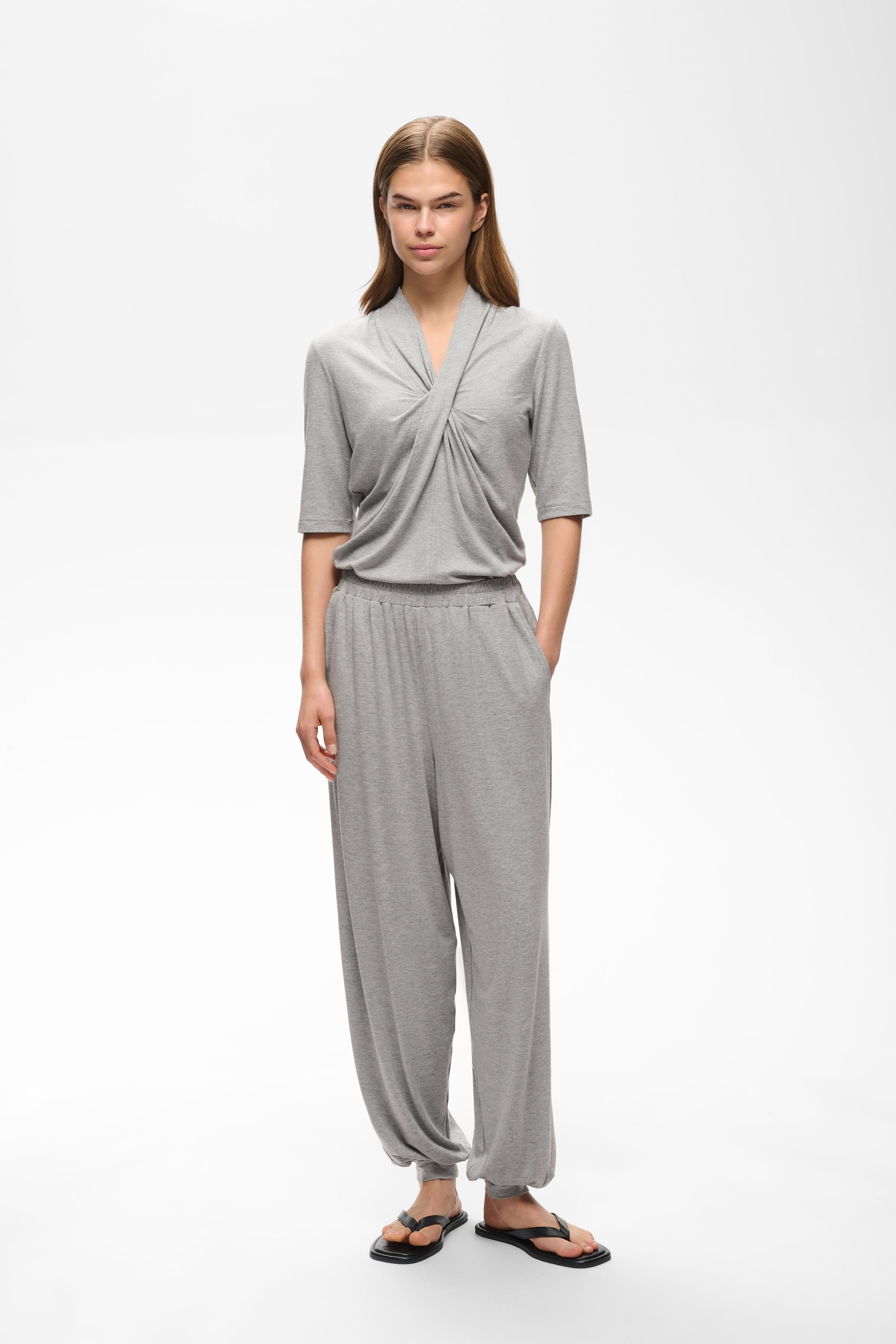 TalishaIW Hose LOOKBOOK FRONT 30111321-1813041