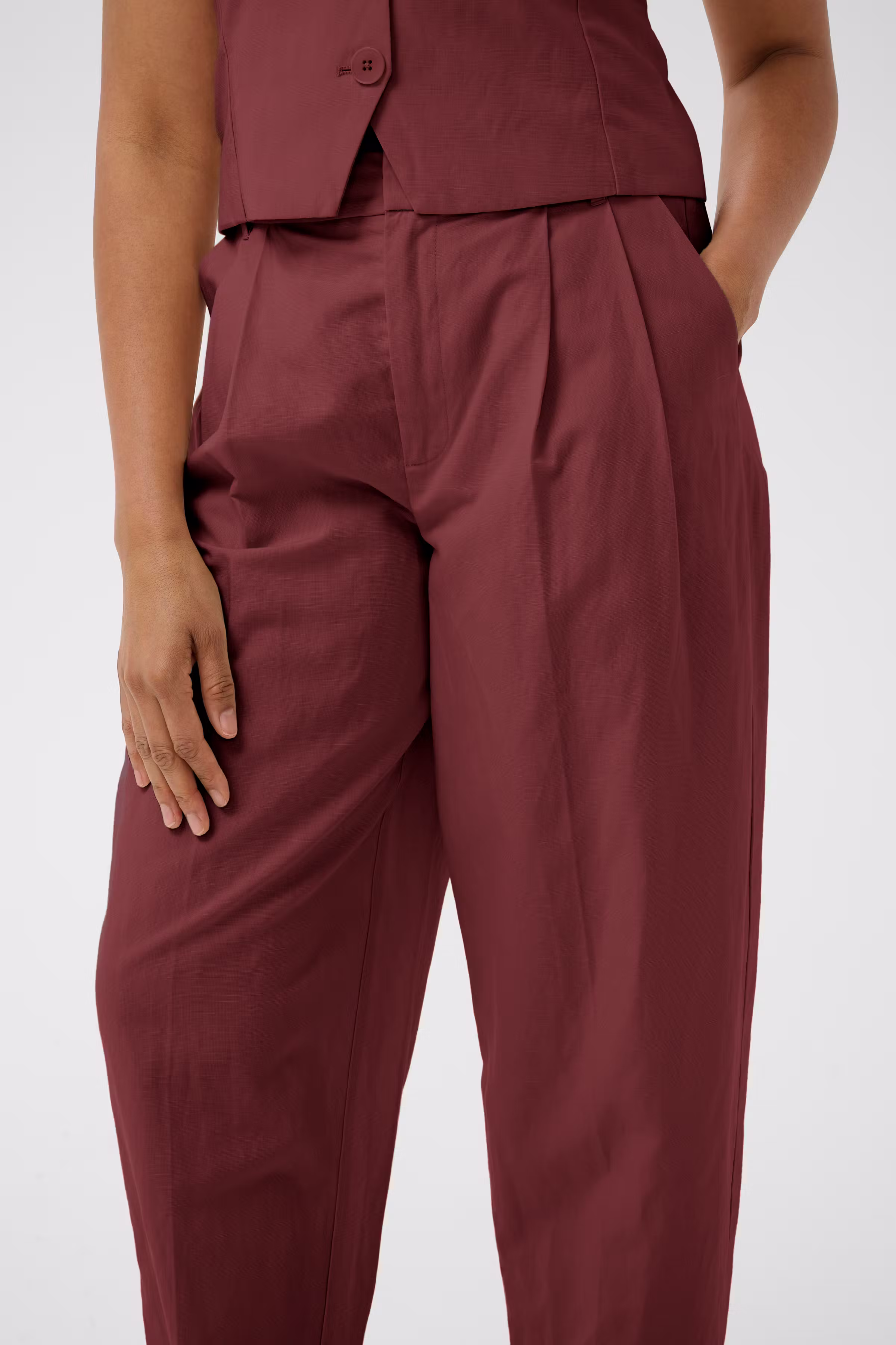 BeatrizPW Hose LOOKBOOK DETAIL 30310508-191530