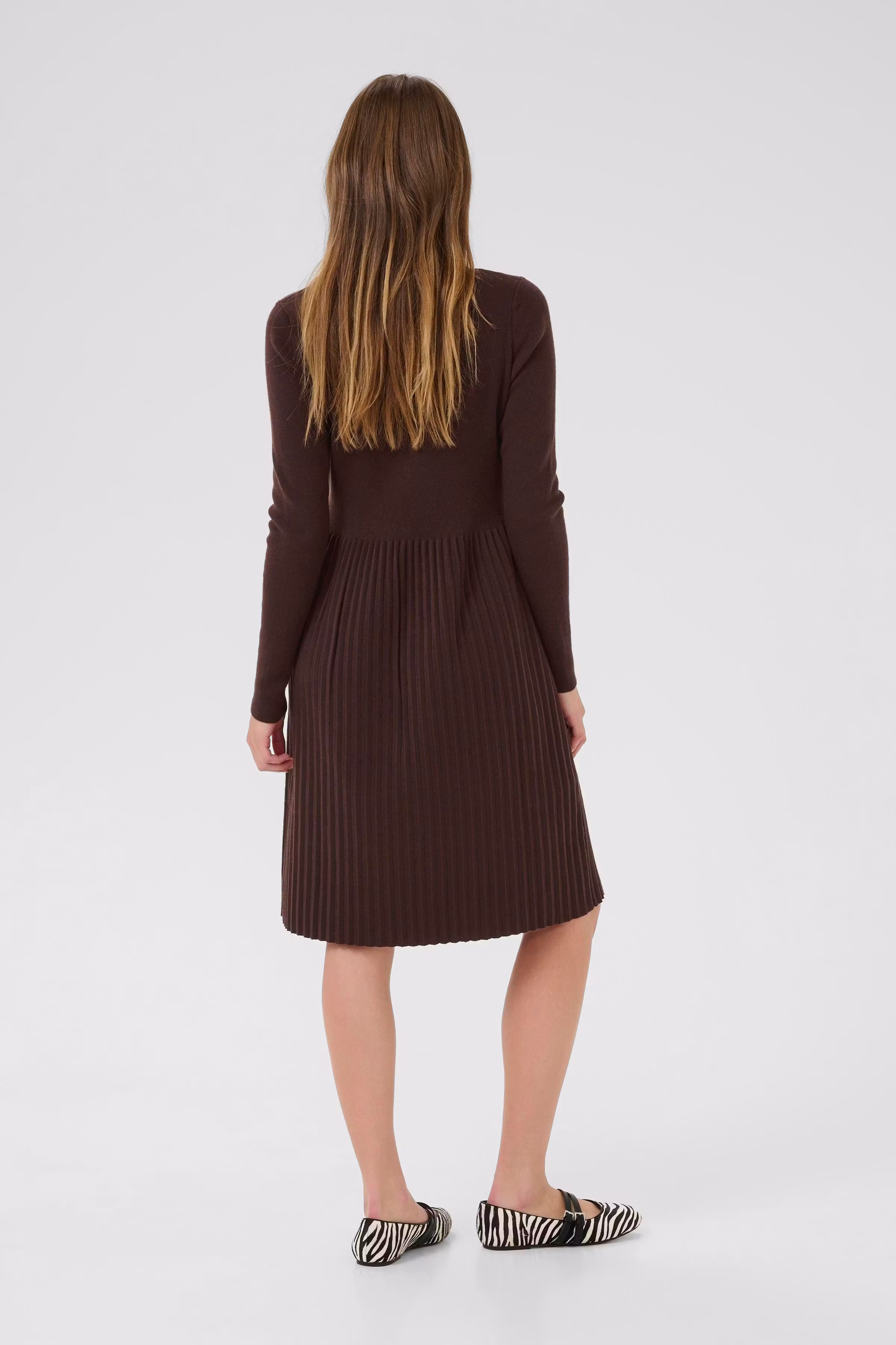 CUluci Strickkleid LOOKBOOK BACK 50111749-190915