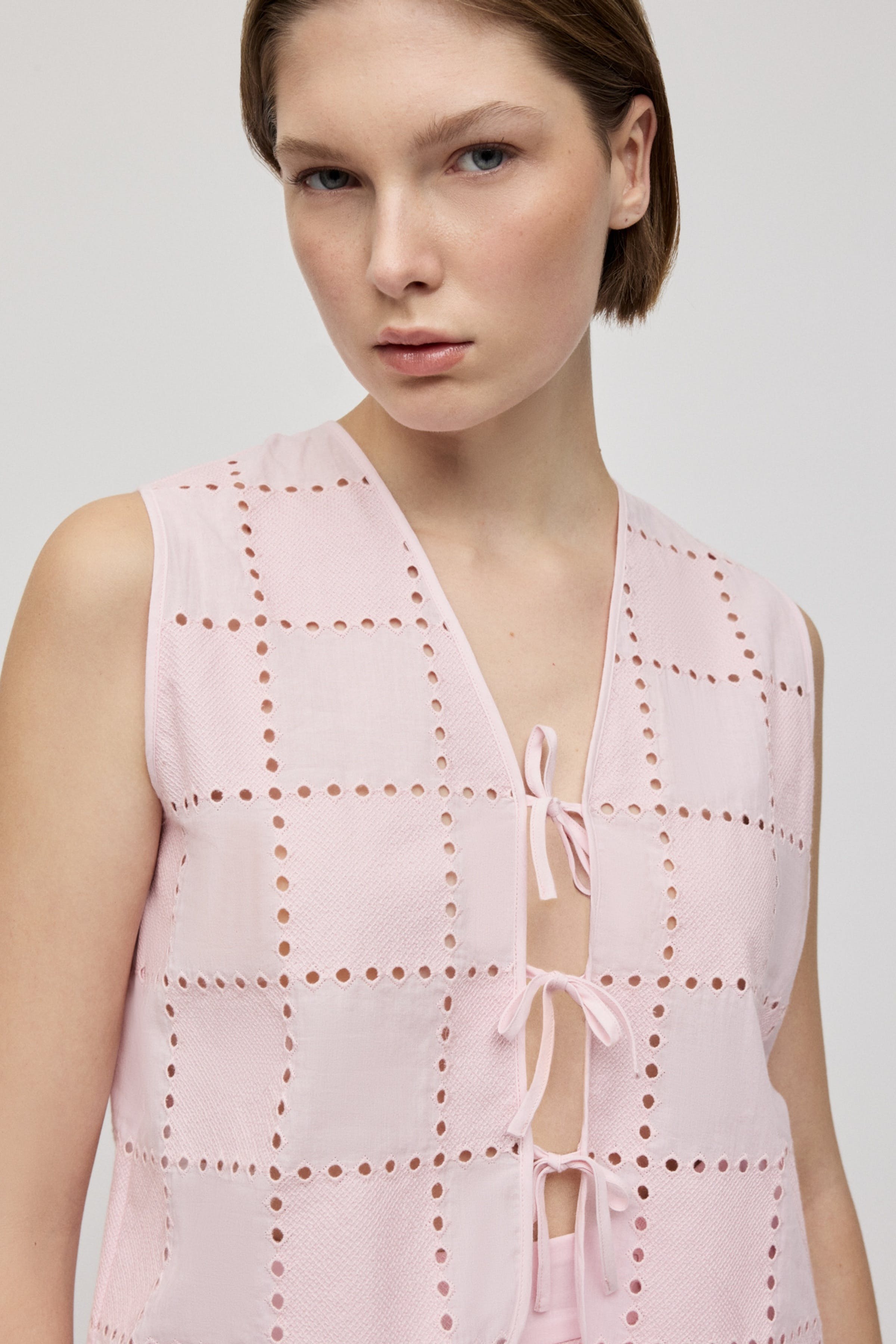 TALA Weste LOOKBOOK FRONT 30600484-PI636