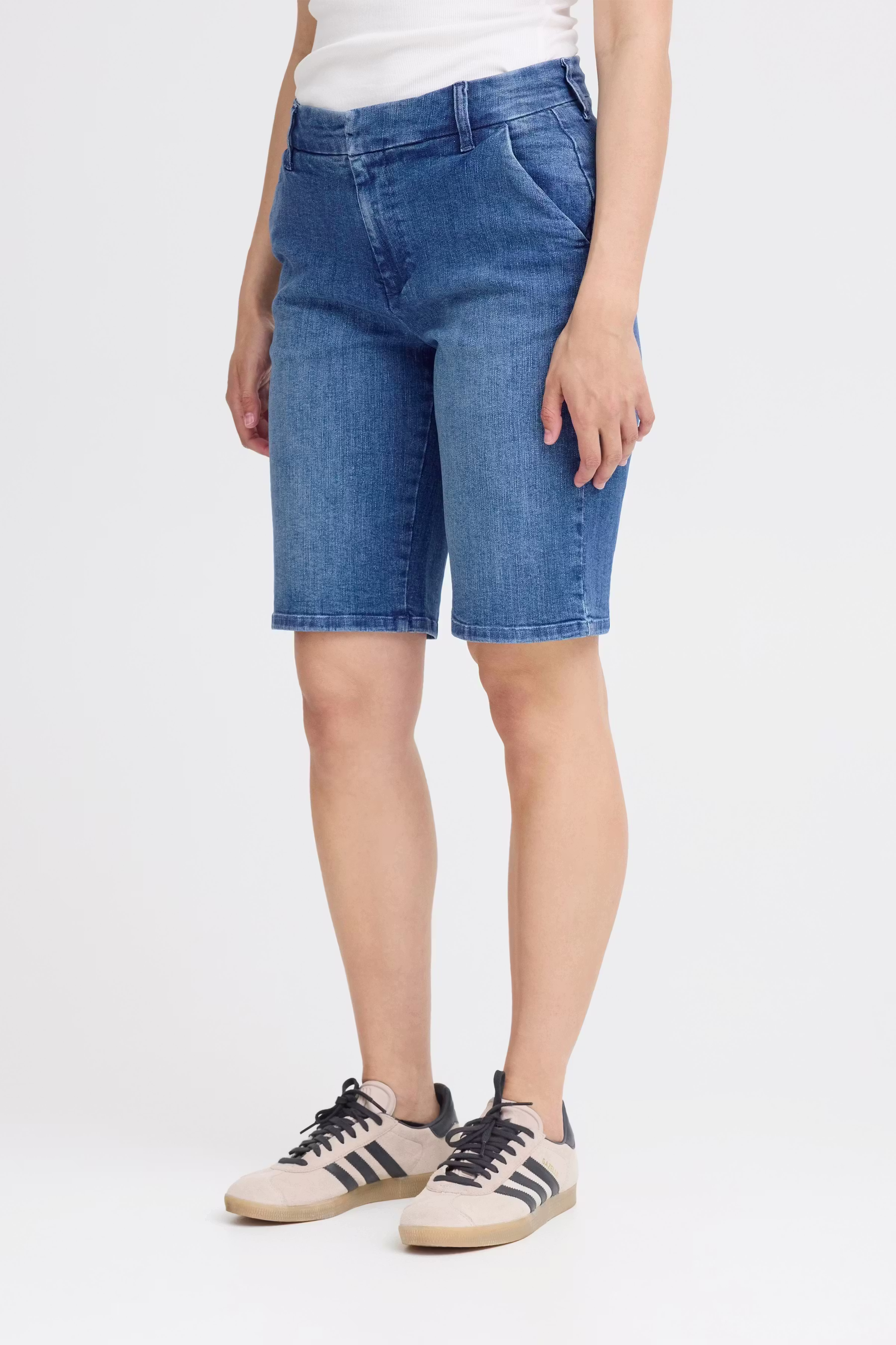 PZKATJA Shorts LOOKBOOK FRONT 50209042-200005