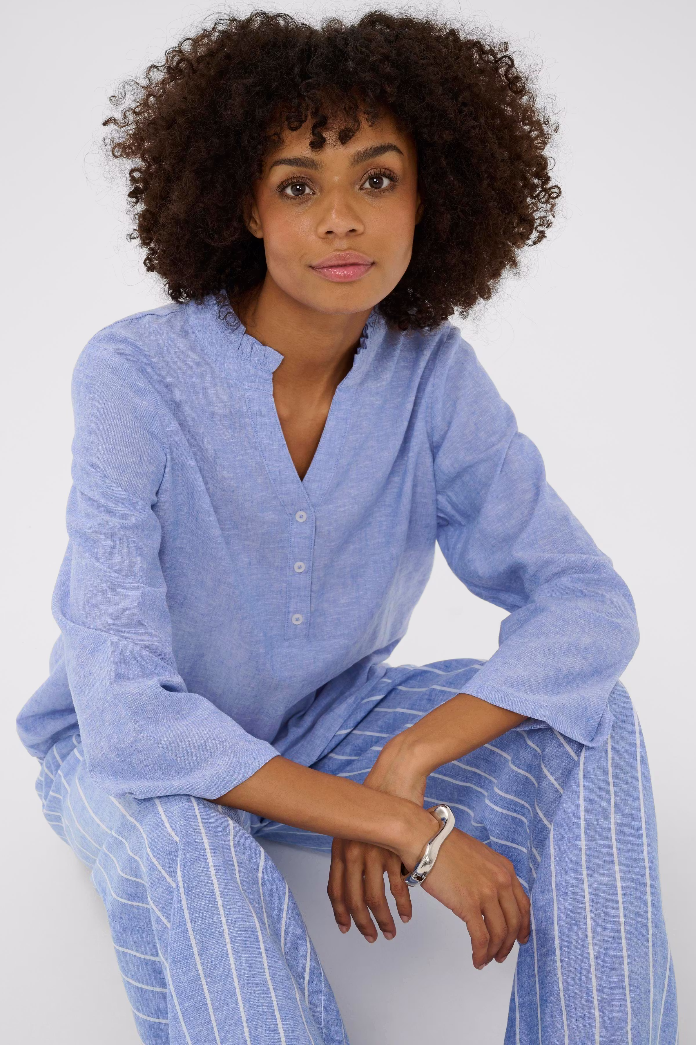 CUarletty Blouse LOOKBOOK BACK 50112787-144214