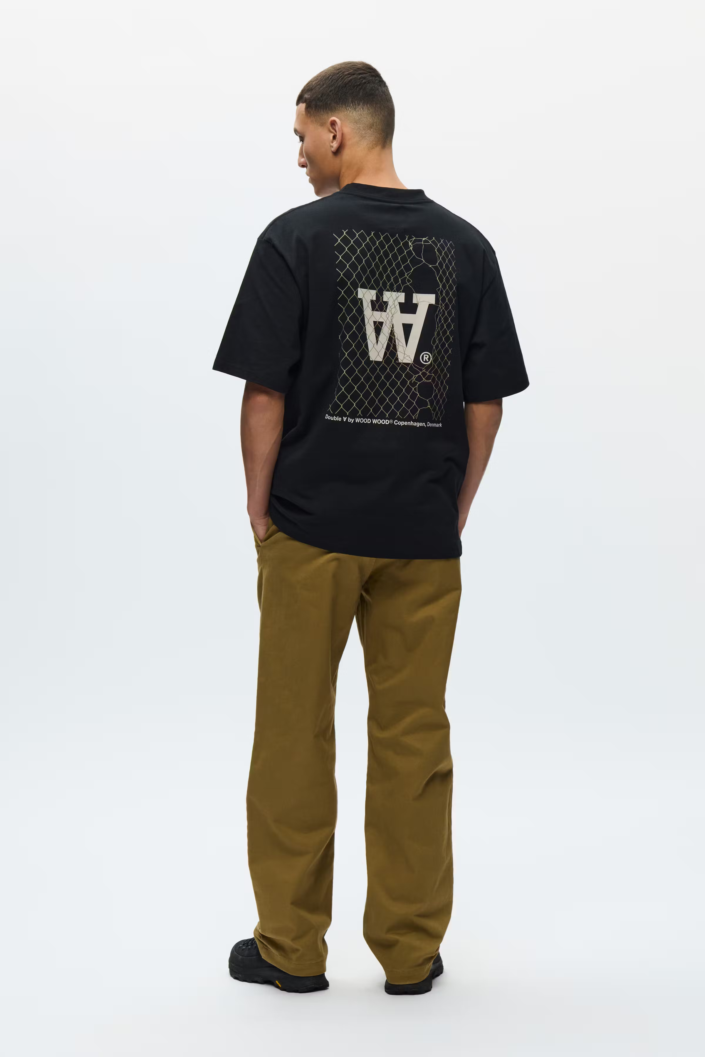 WWLiam T-shirt fence LOOKBOOK BACK 30251969-303700