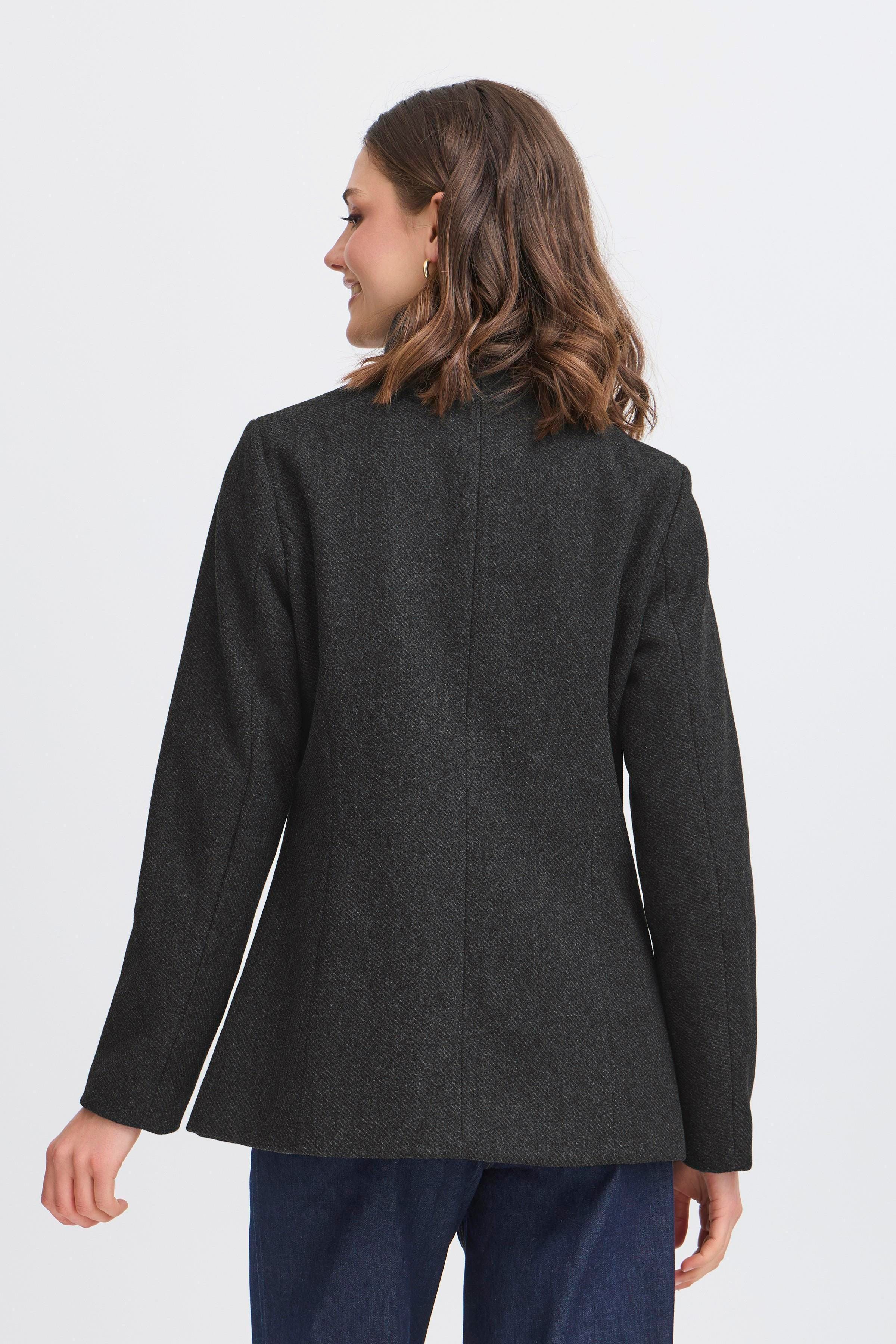 FREVILLA Outerwear LOOKBOOK BACK 20615676-202490