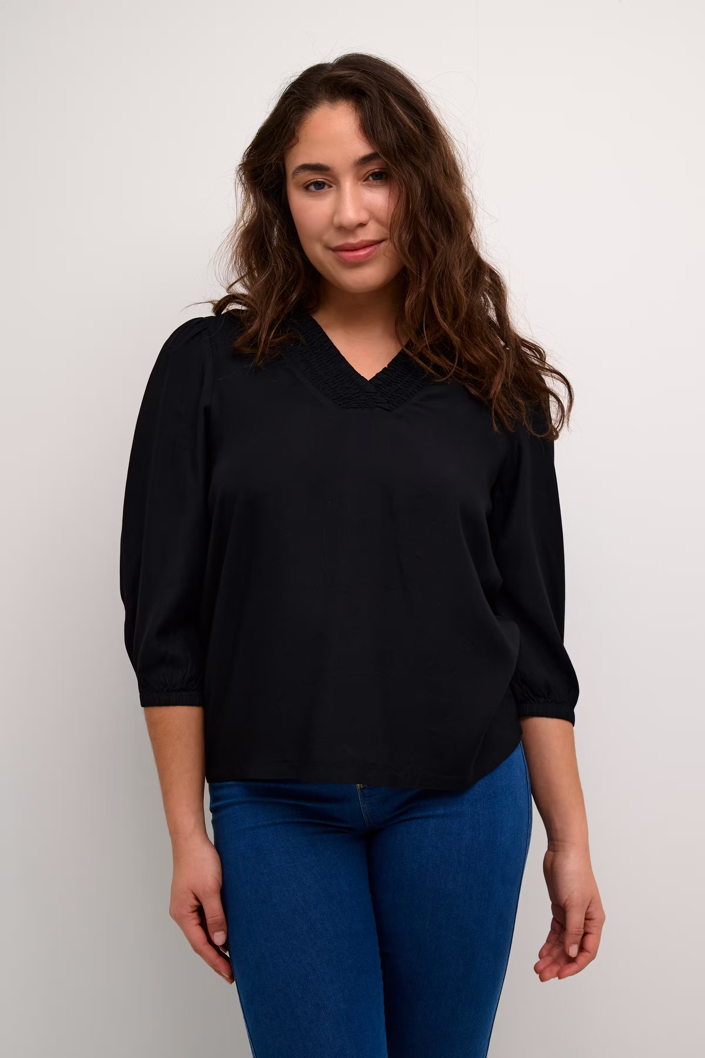 KAdahlia Bluse LOOKBOOK FRONT 10508408-100121