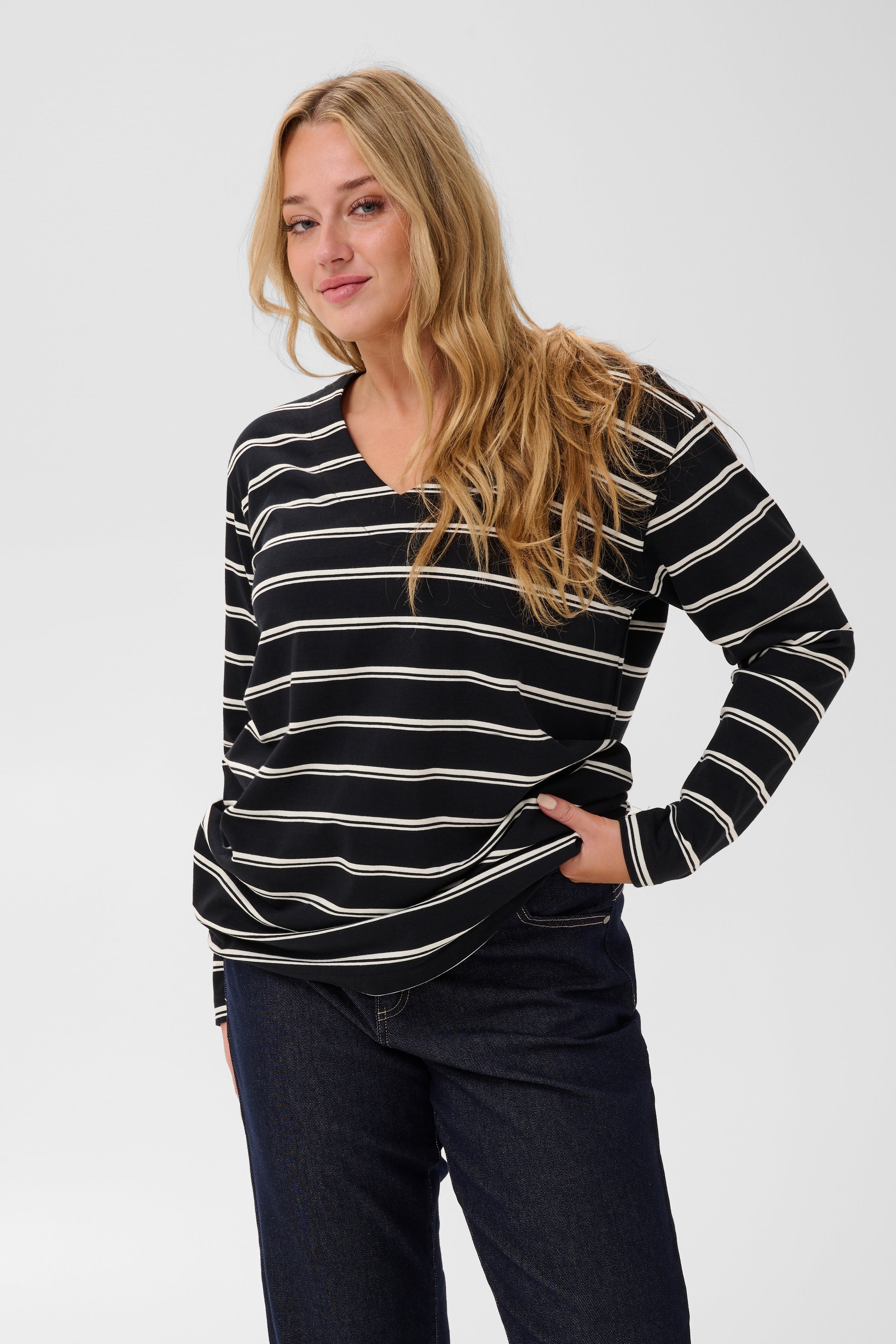 KCwinni T-shirt LOOKBOOK FRONT 10584596-1000182