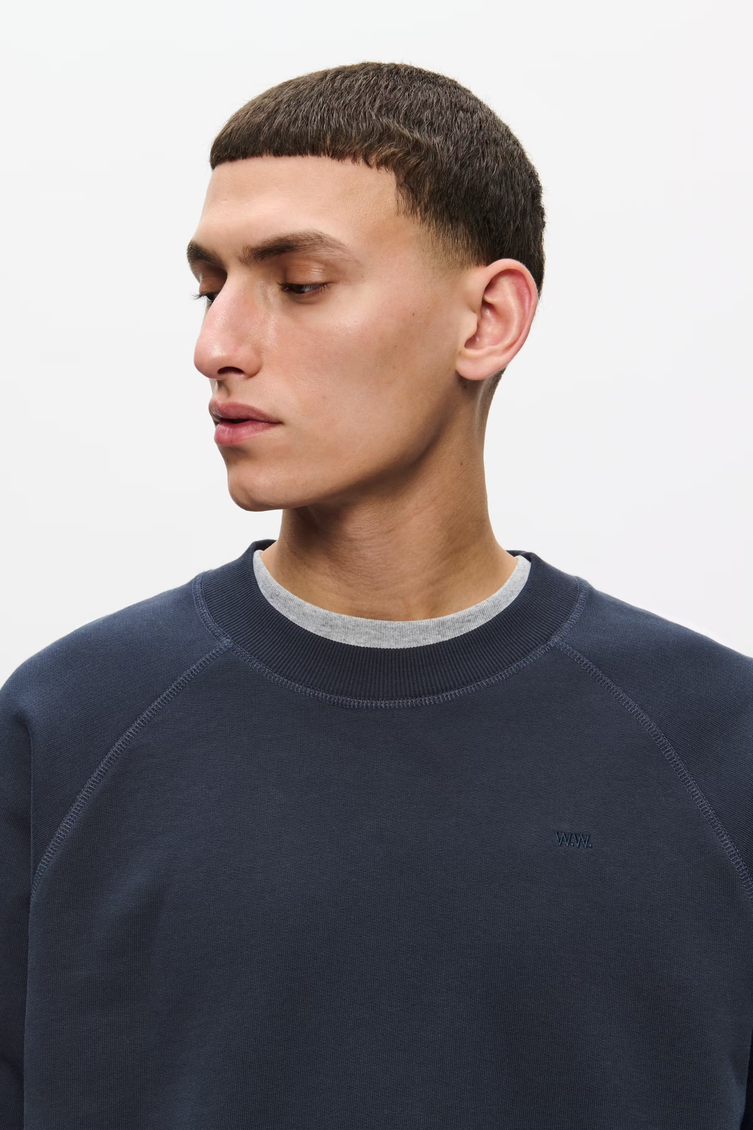 WWHester Sweatshirt LOOKBOOK DETAIL 30251551-194011