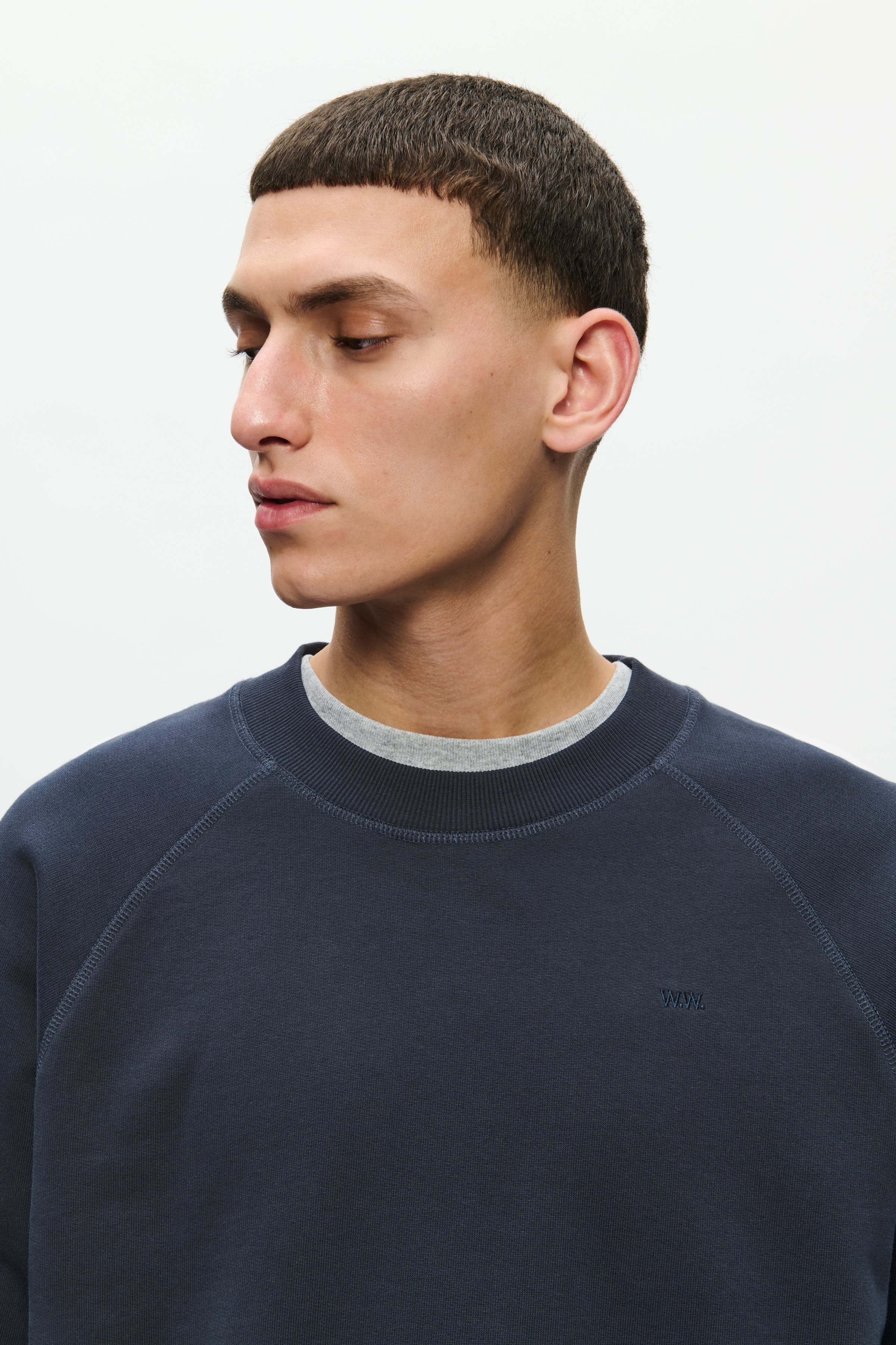 WWHester Sweatshirt LOOKBOOK DETAIL 30251551-194011