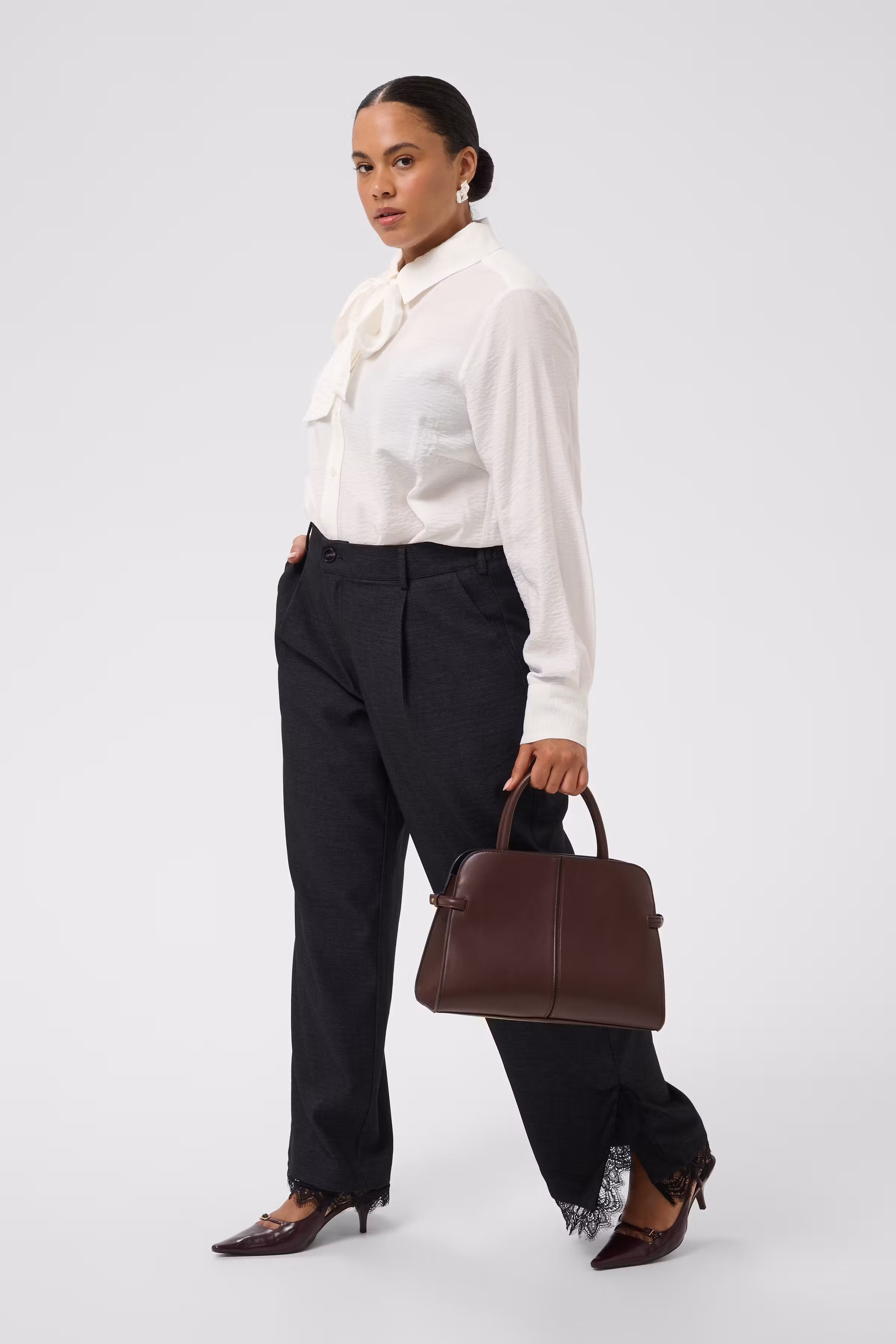 KCabby Byxor LOOKBOOK FRONT 10584408-100125