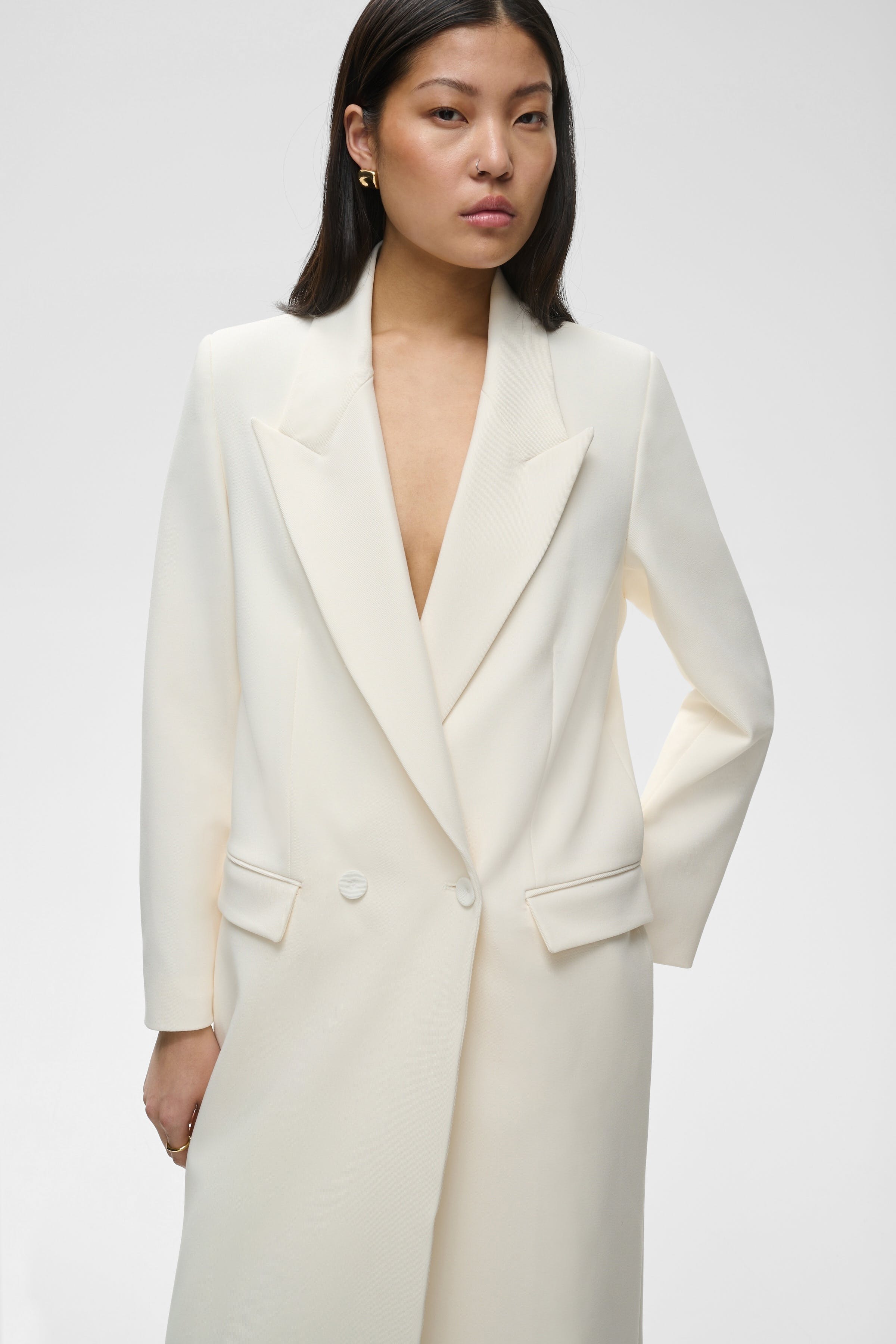 IOJil Coat LOOKBOOK FRONT 30600560-WH011