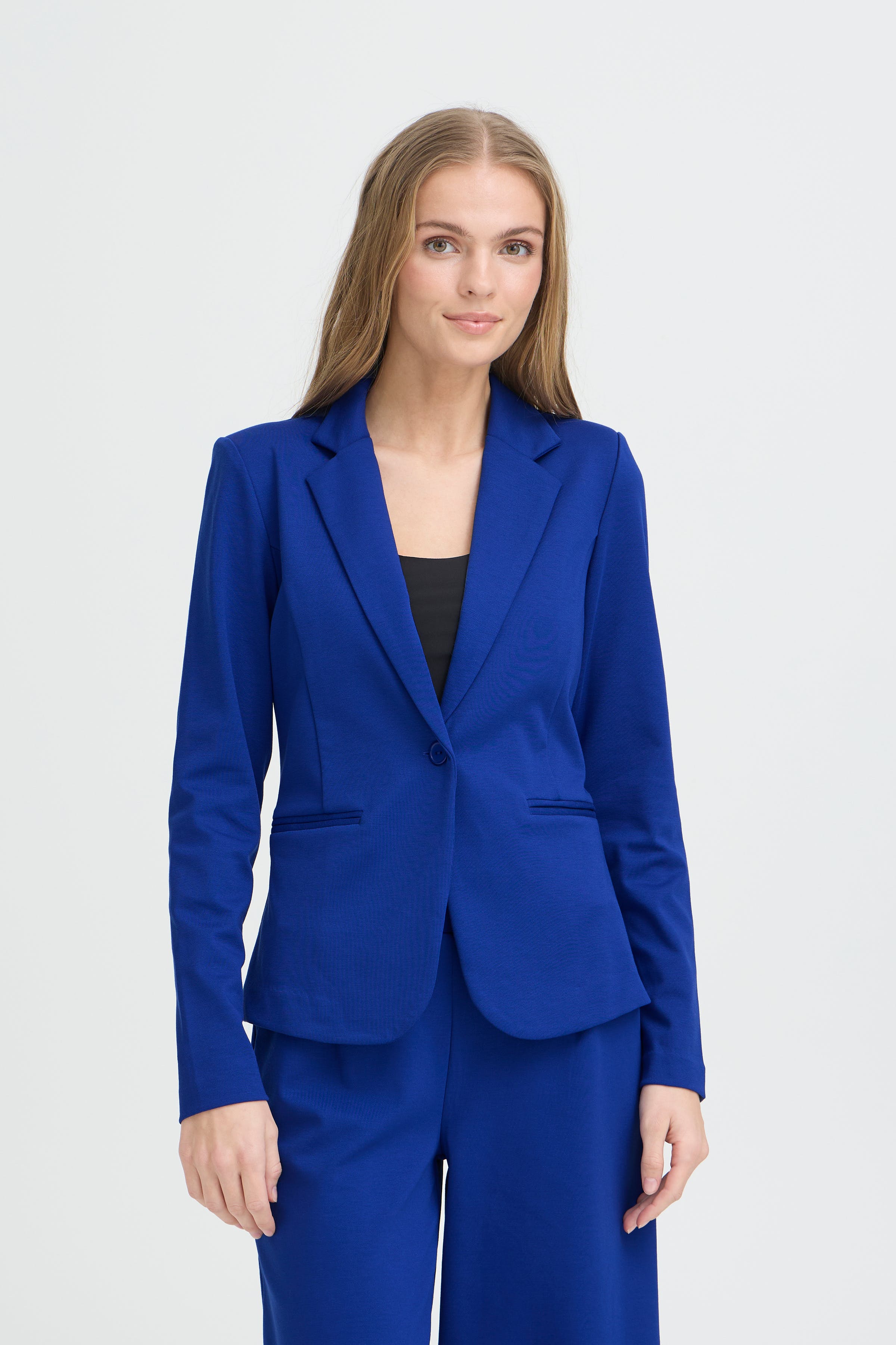 IHKATE Blazer LOOKBOOK FRONT 20101801-193953