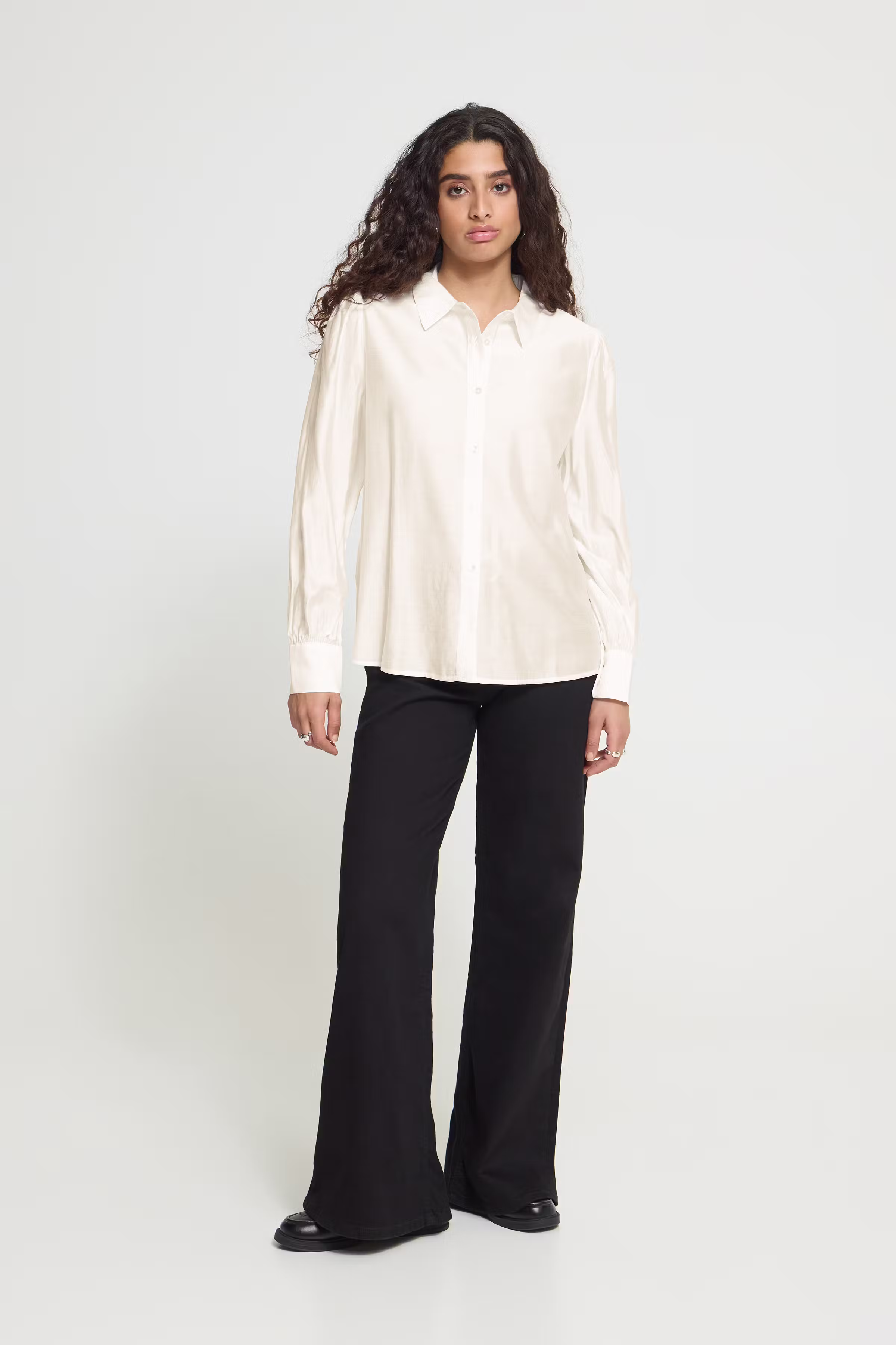 IHKARLANI Hemd LOOKBOOK FRONT 20121889-114201