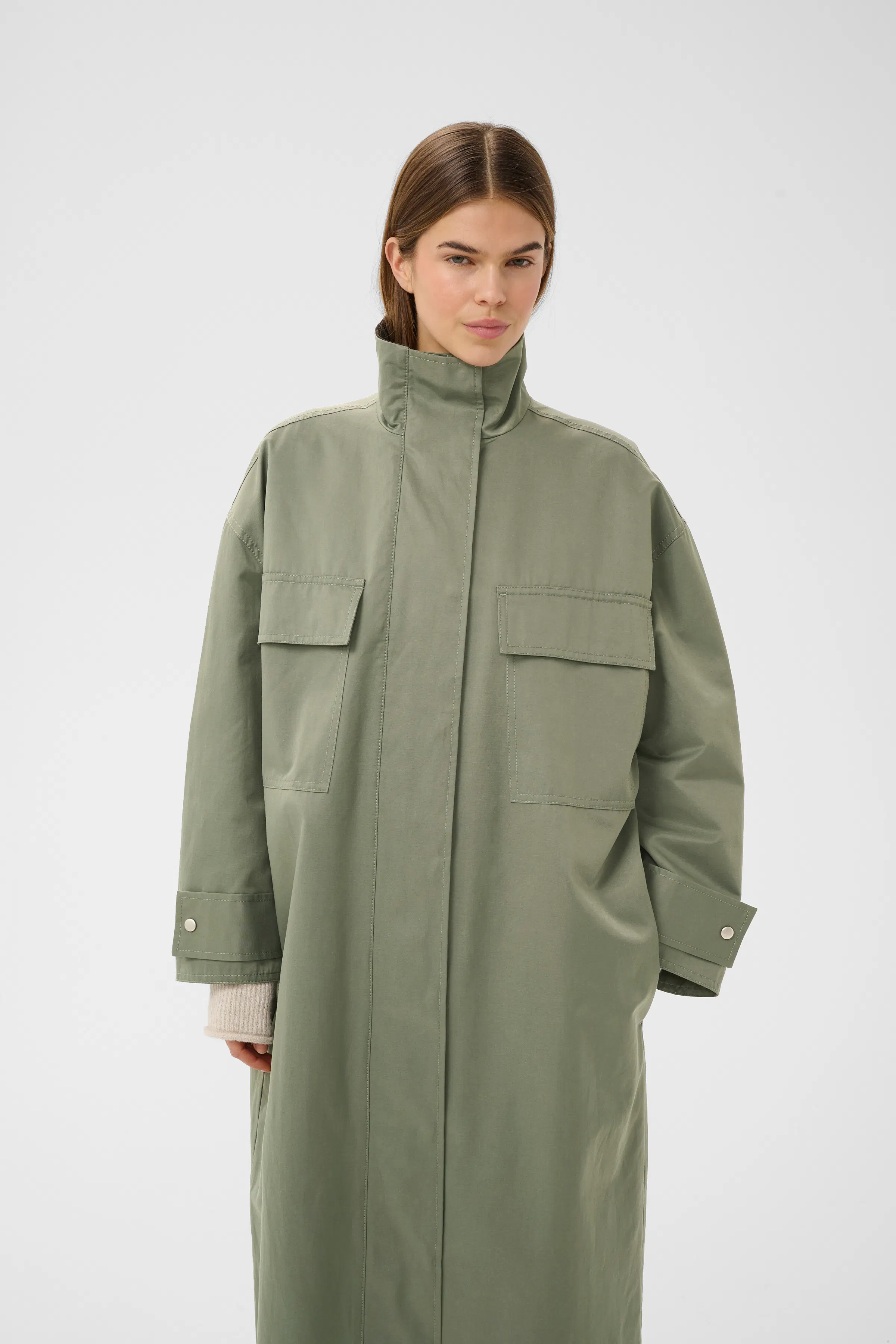 GRACELYNNIW Mantel LOOKBOOK FRONT 30112271-180514