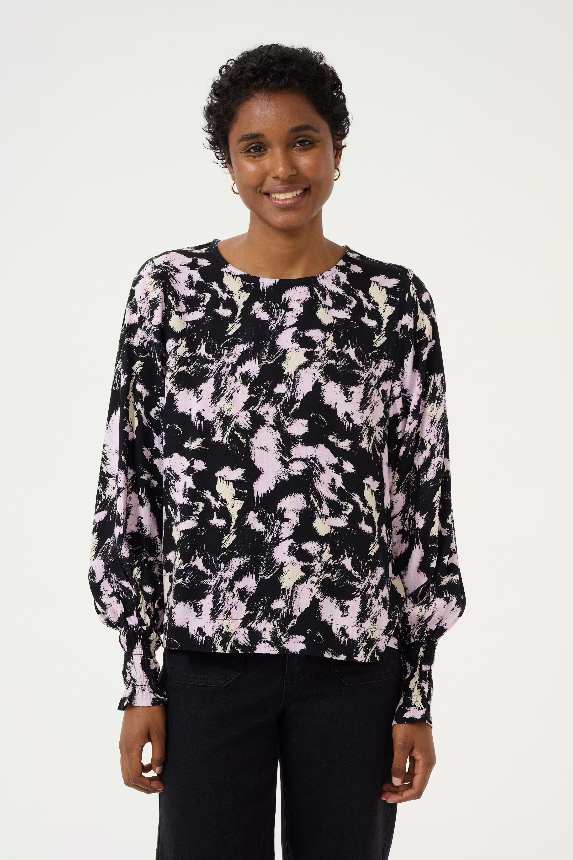 KAlura Bluse LOOKBOOK FRONT 10509433-106823