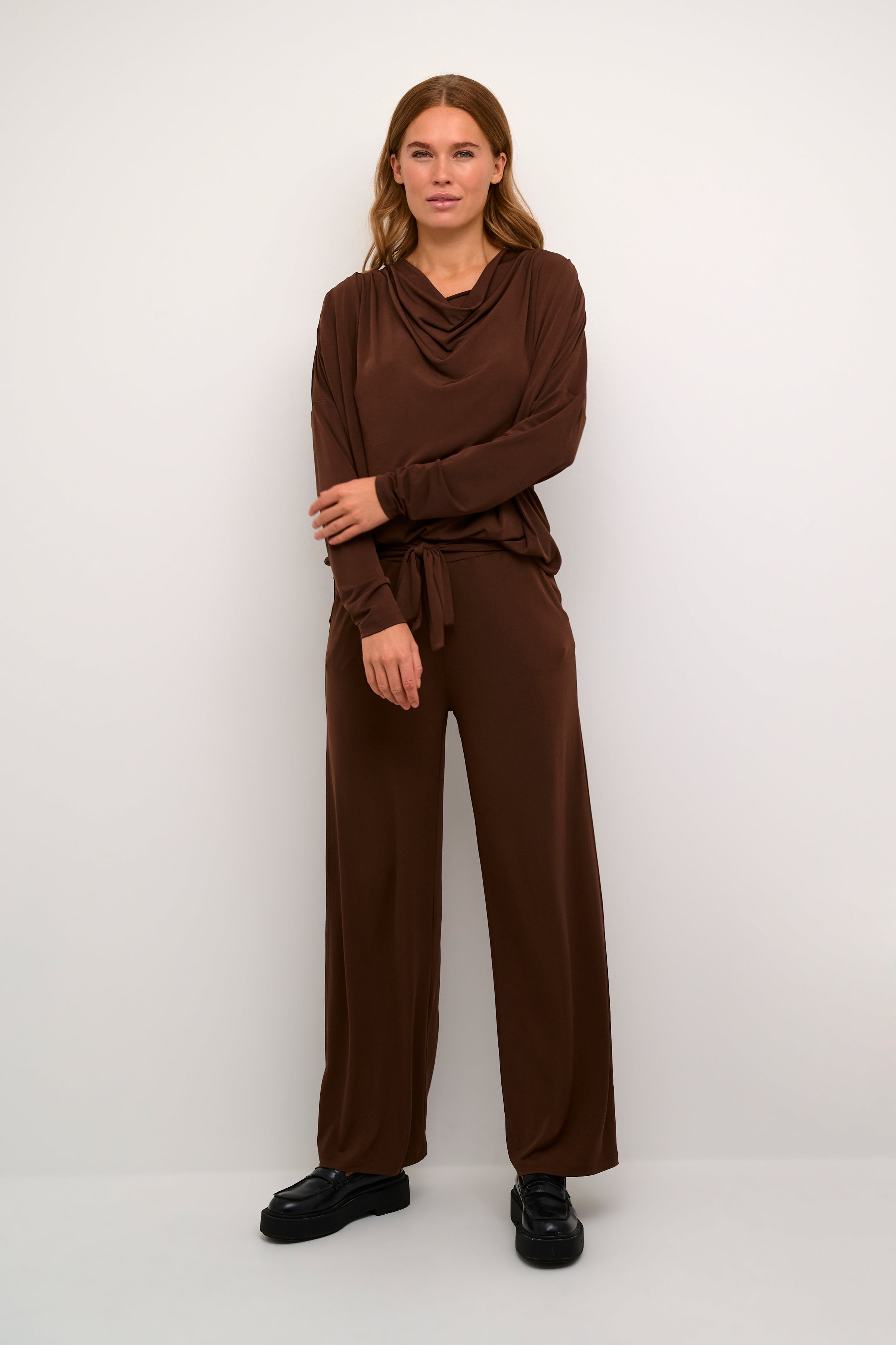 BPlovina Bluse LOOKBOOK FRONT 10590719-191218B