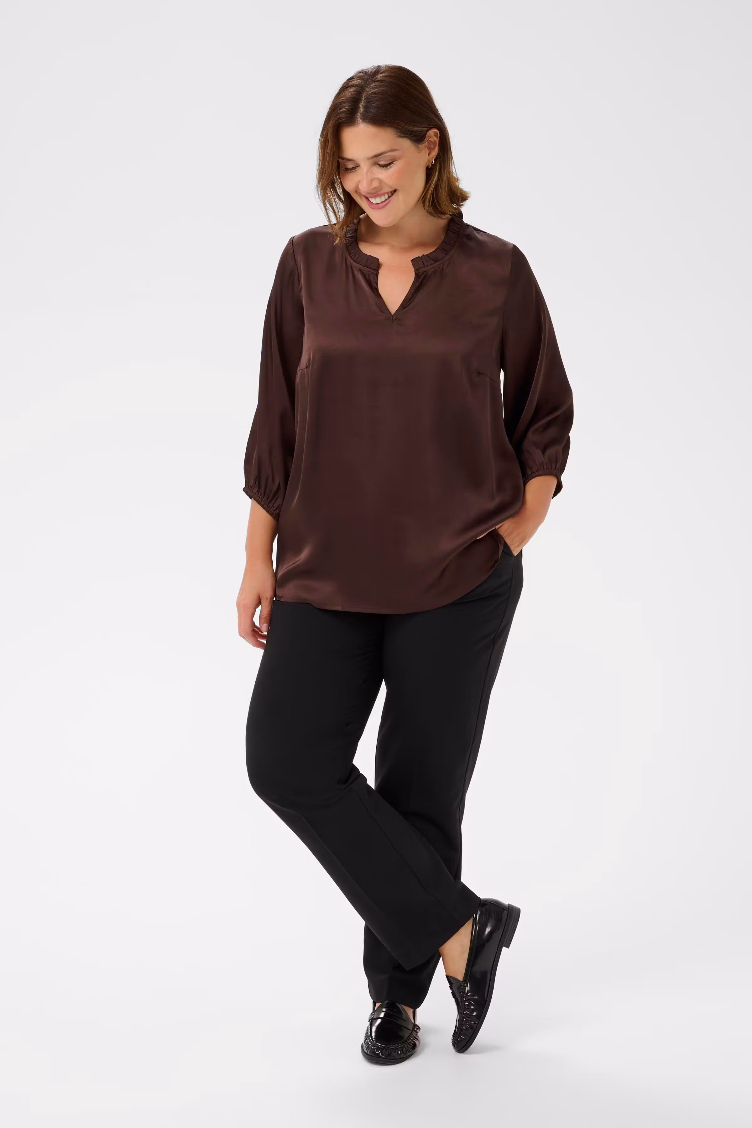 KCamira Bluse LOOKBOOK FRONT 10584201-190912