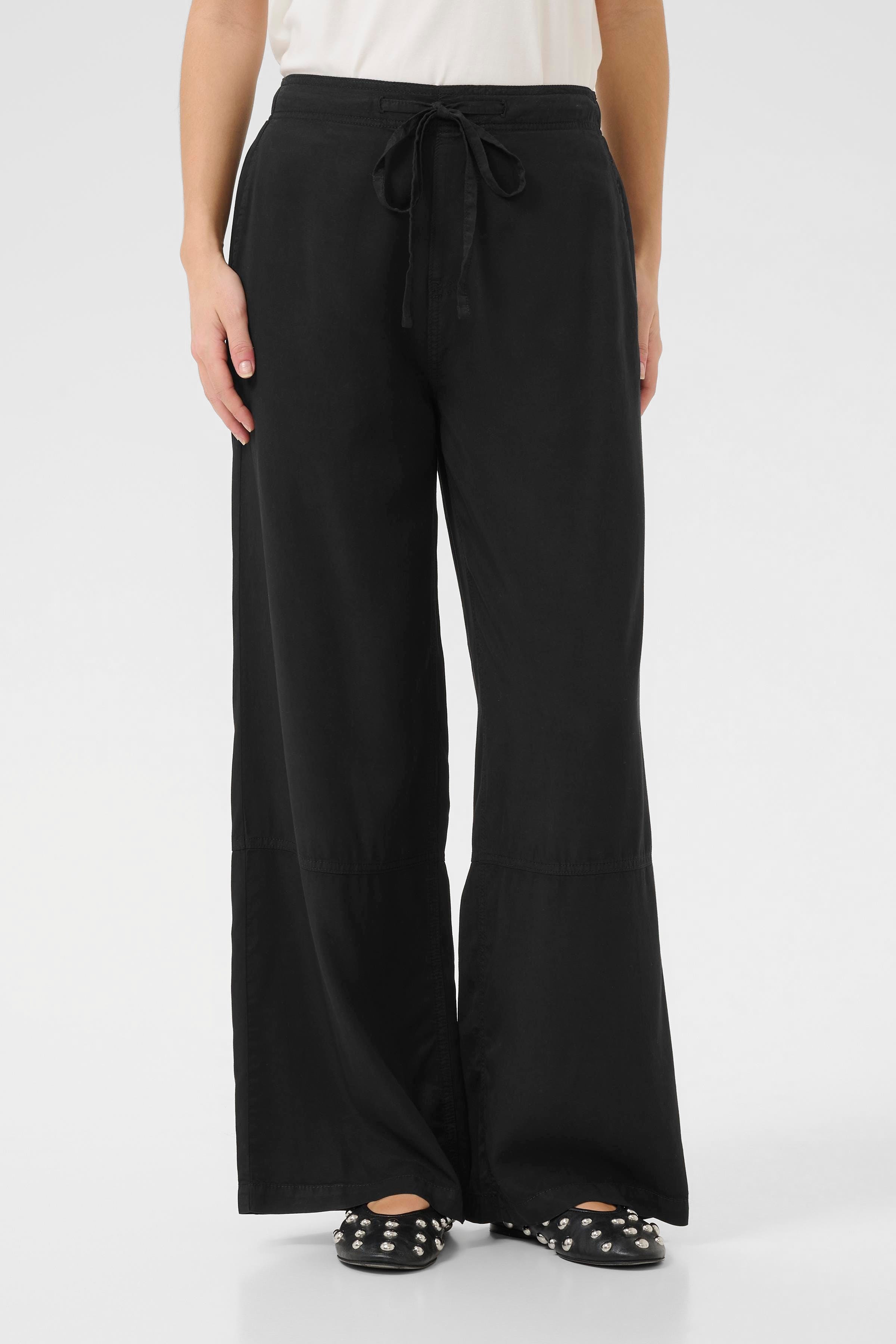 CUnavi Hose LOOKBOOK FRONT 50112009-500012