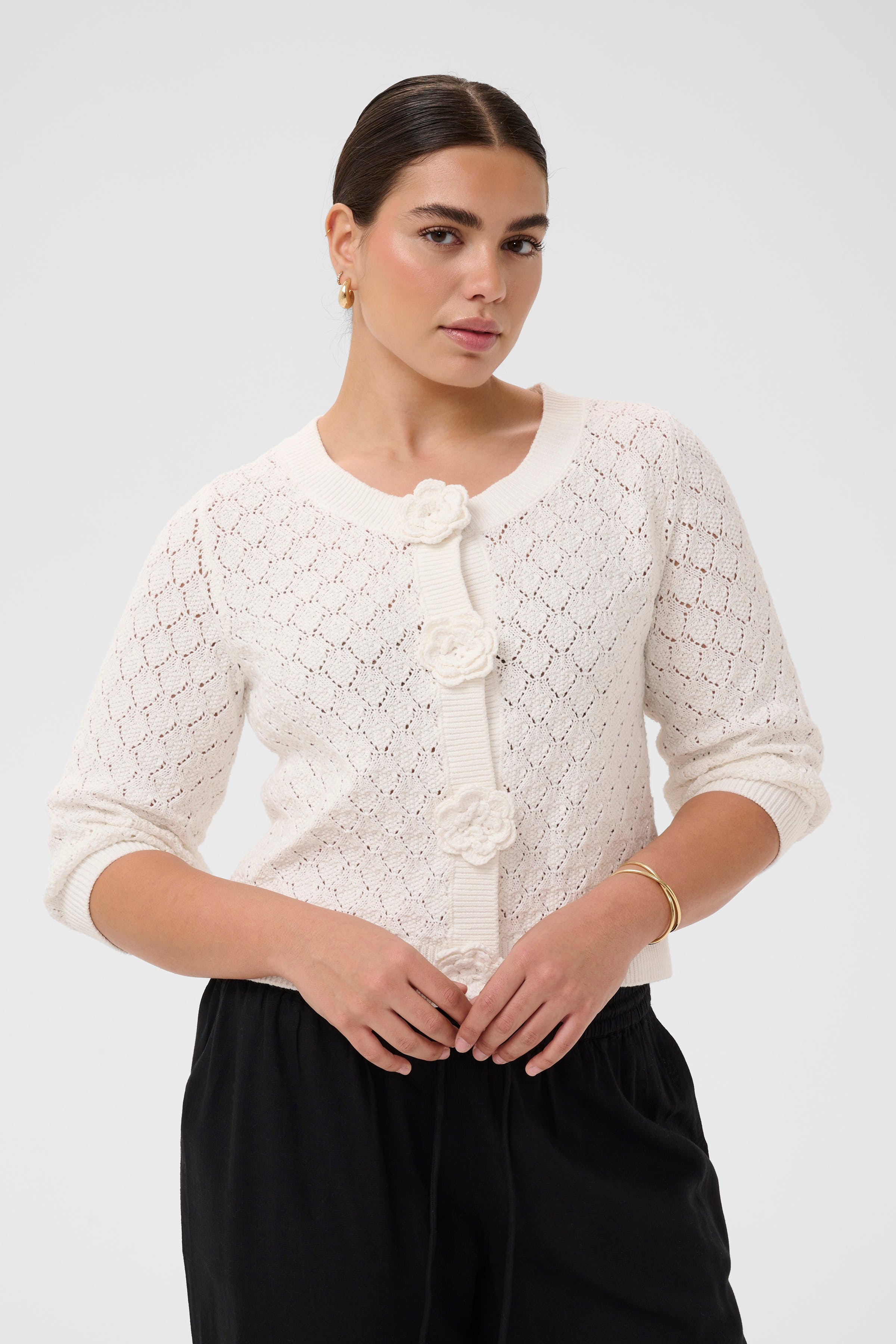 KCkathrina Cardigan LOOKBOOK FRONT 10584036-110602