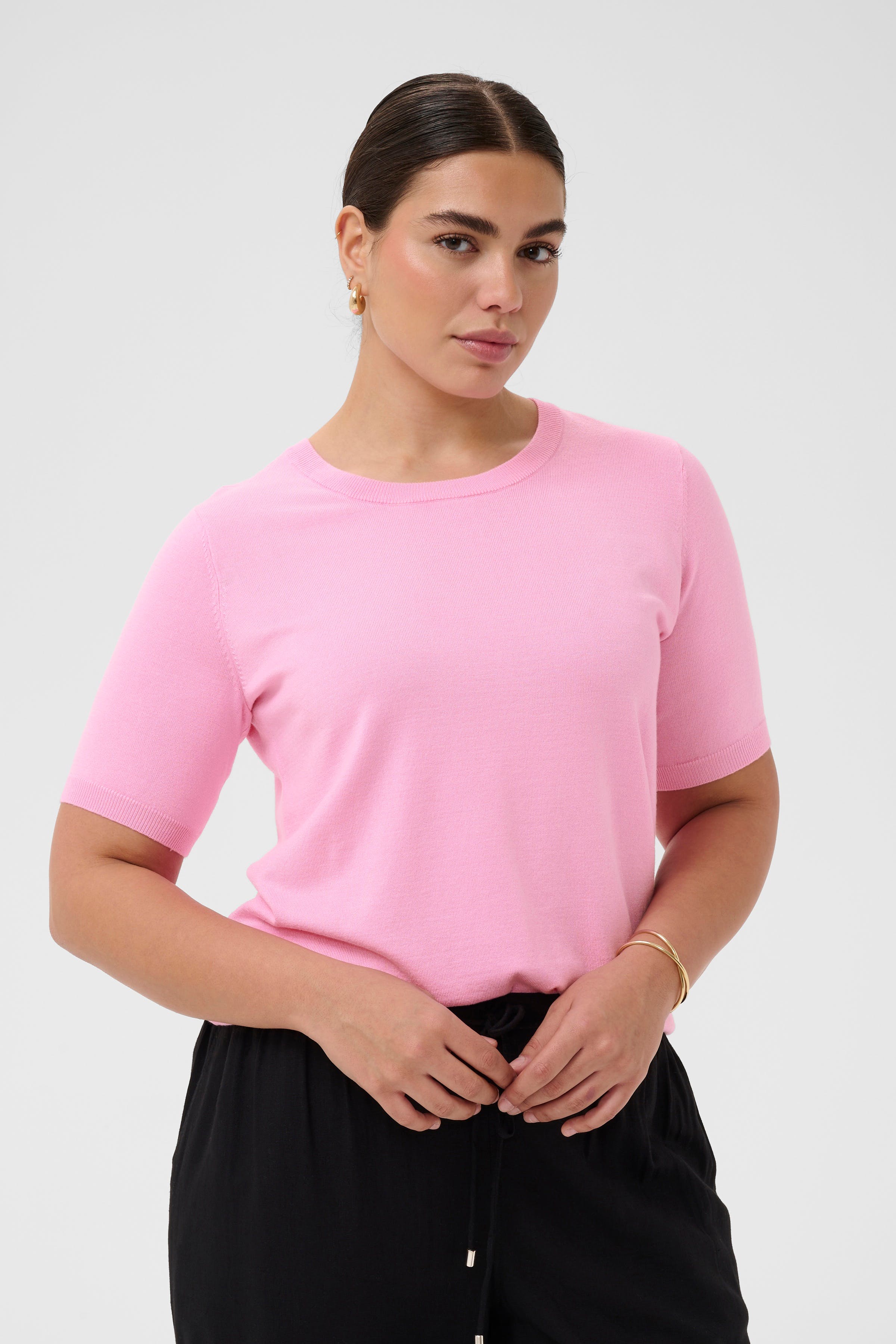 KClizzy Pullover LOOKBOOK FRONT 10582205-194020