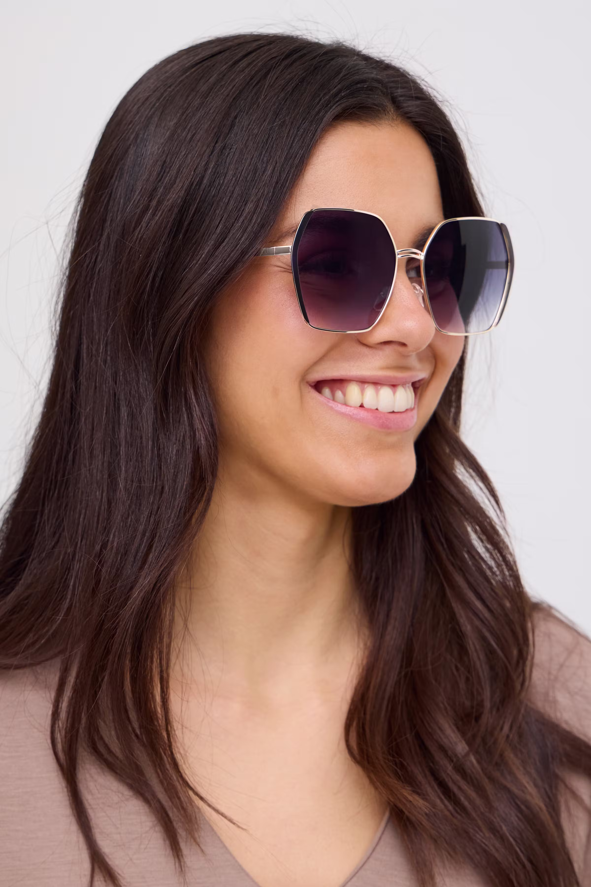 FRELDA Solbriller LOOKBOOK FRONT 20617968-194008