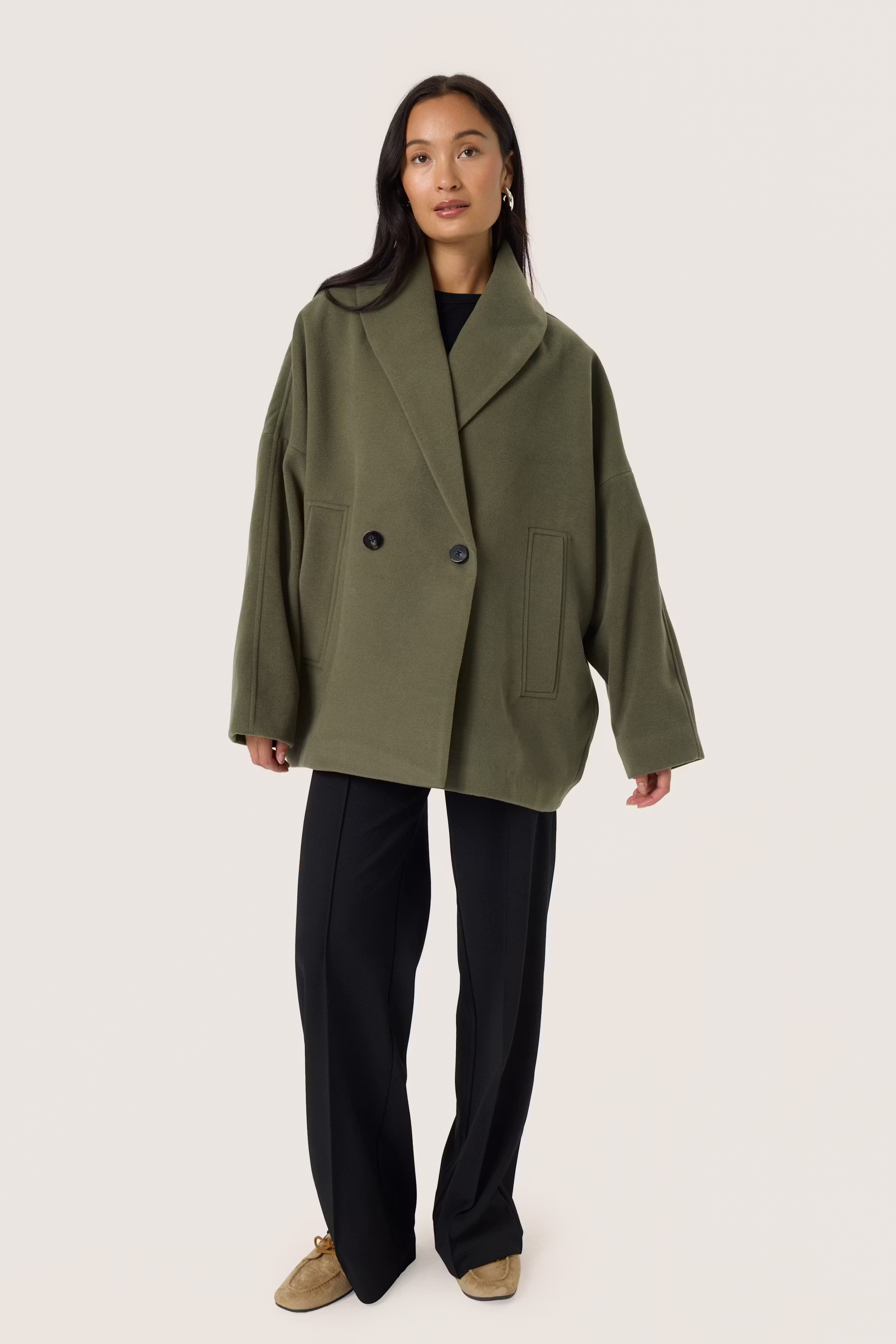 SLRubie Mantel LOOKBOOK FRONT 30408269-190511