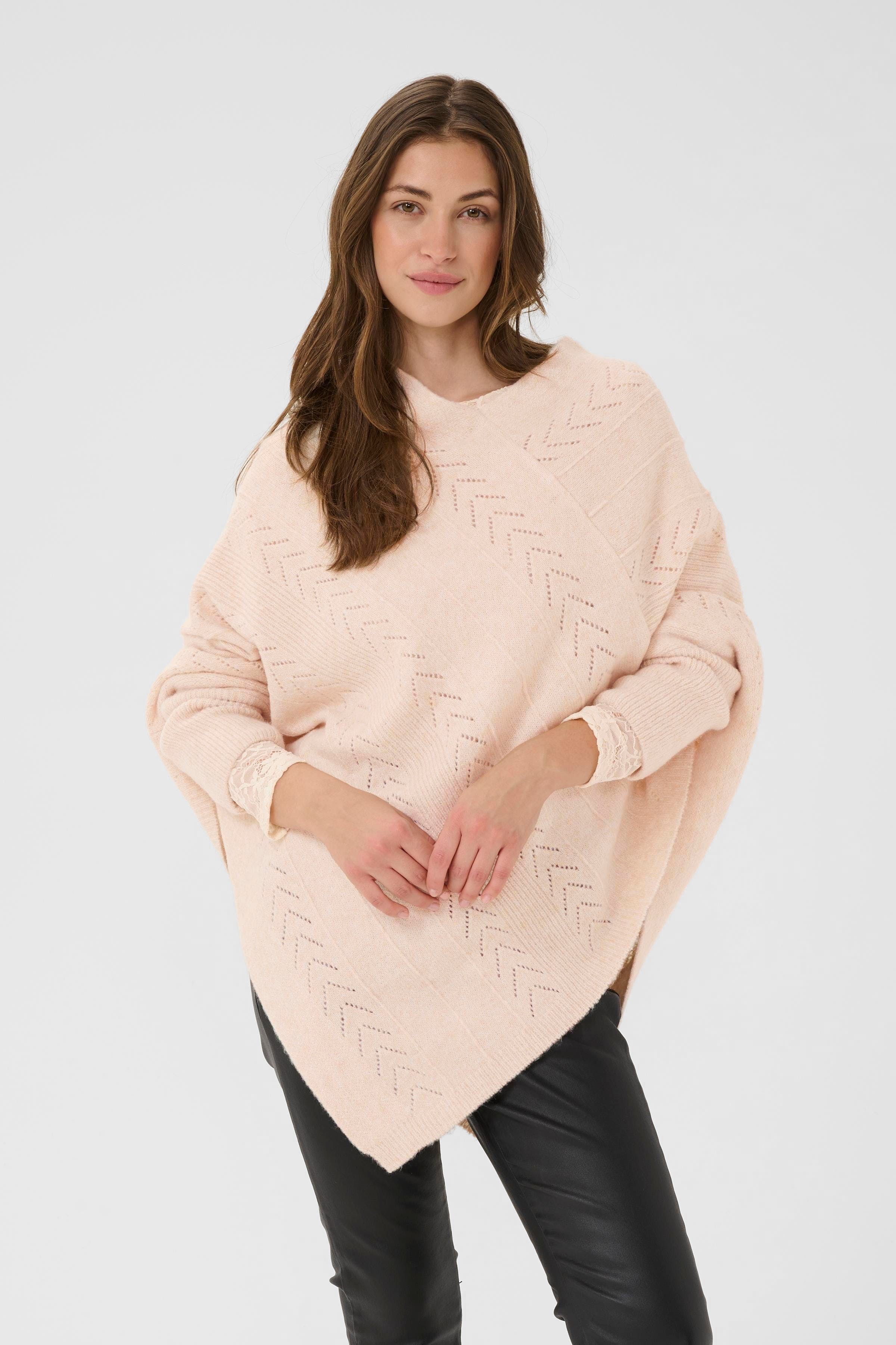 CRHoliday Poncho LOOKBOOK FRONT 10610828-100232