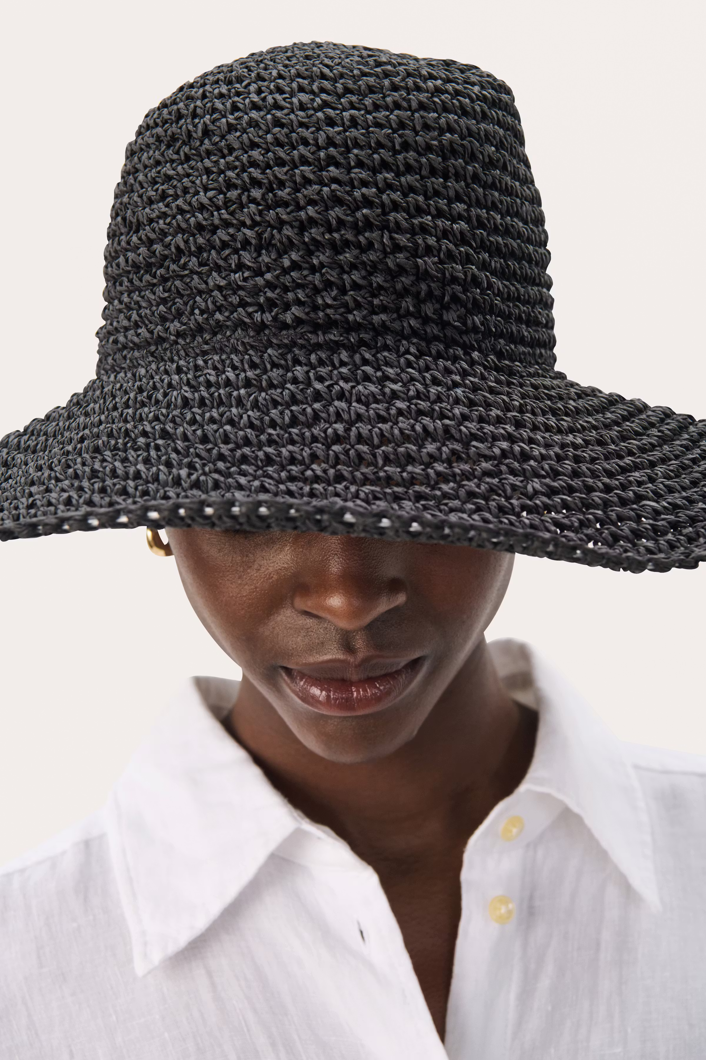 PoulinePW Hatt LOOKBOOK FRONT 30306884-194008