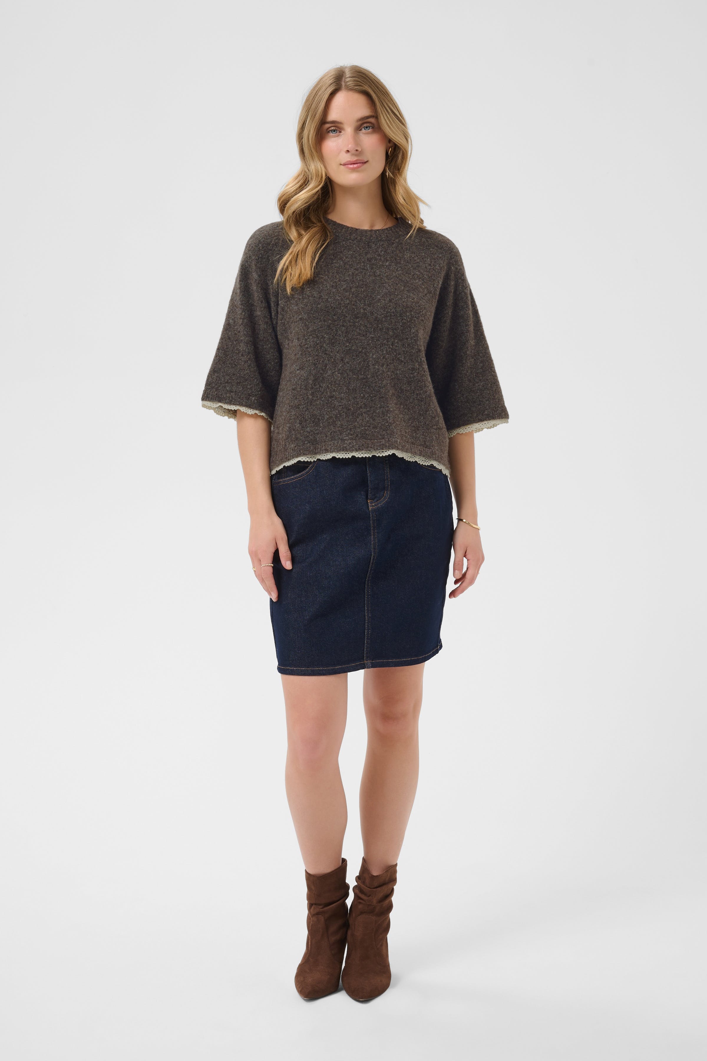 CRKibana Pullover LOOKBOOK FRONT 10615619-1910161