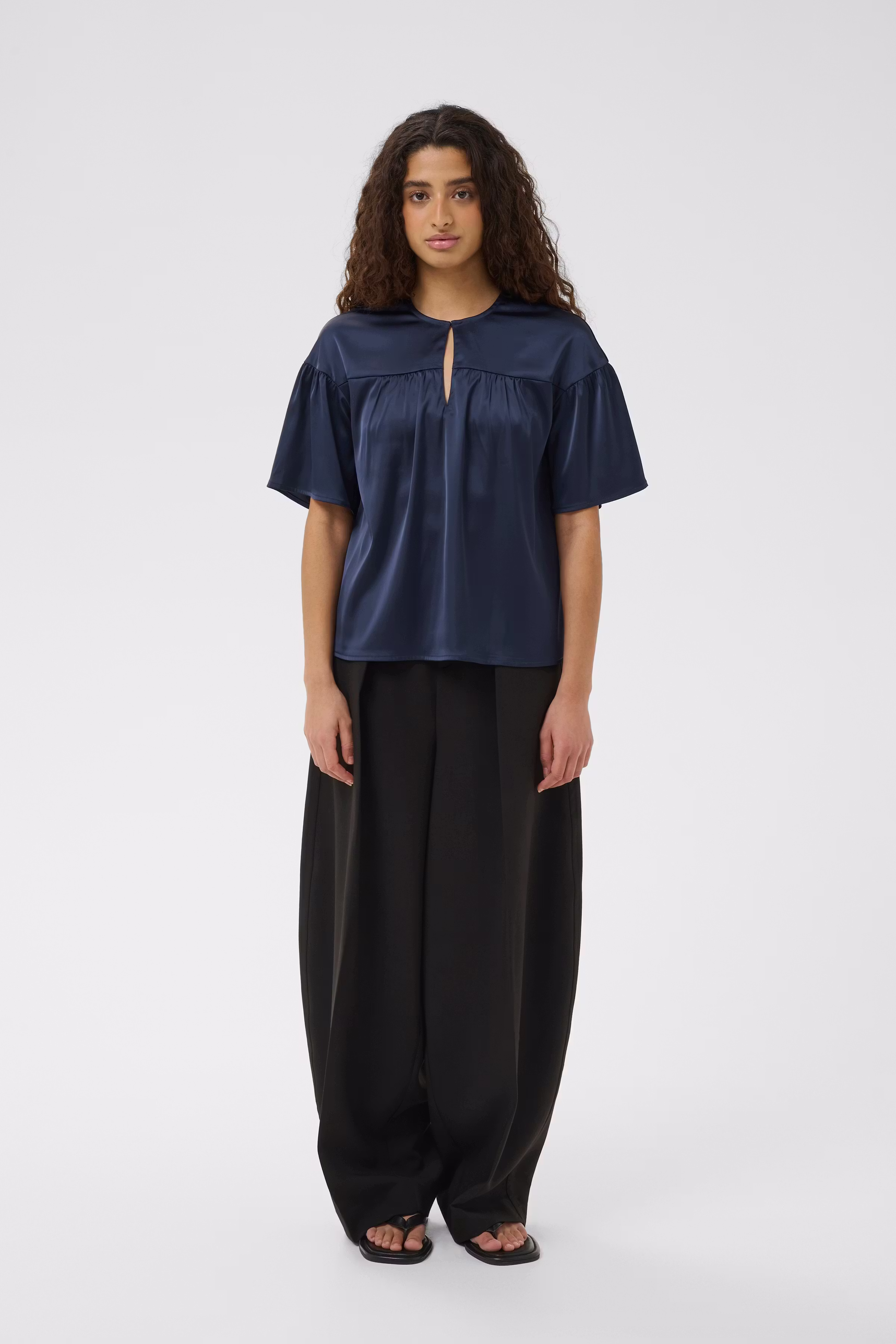 LAKEIW Top LOOKBOOK FRONT 30112366-193831