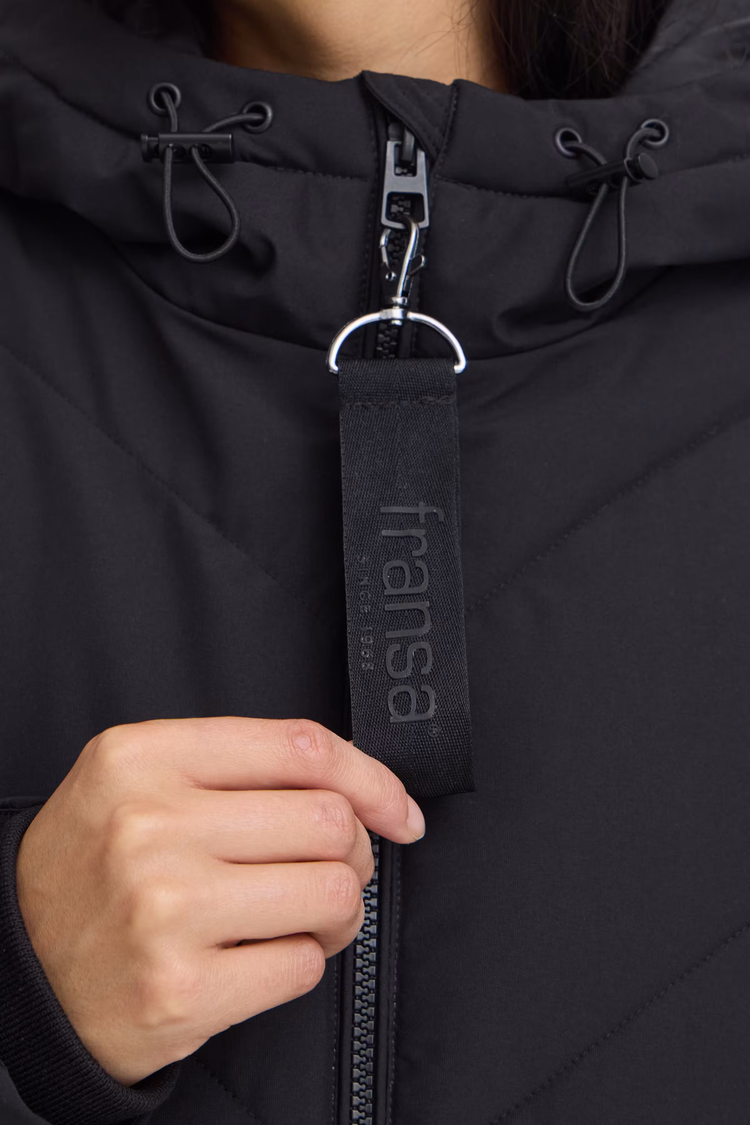 FRMAISE Outerwear LOOKBOOK DETAIL 20617840-194008