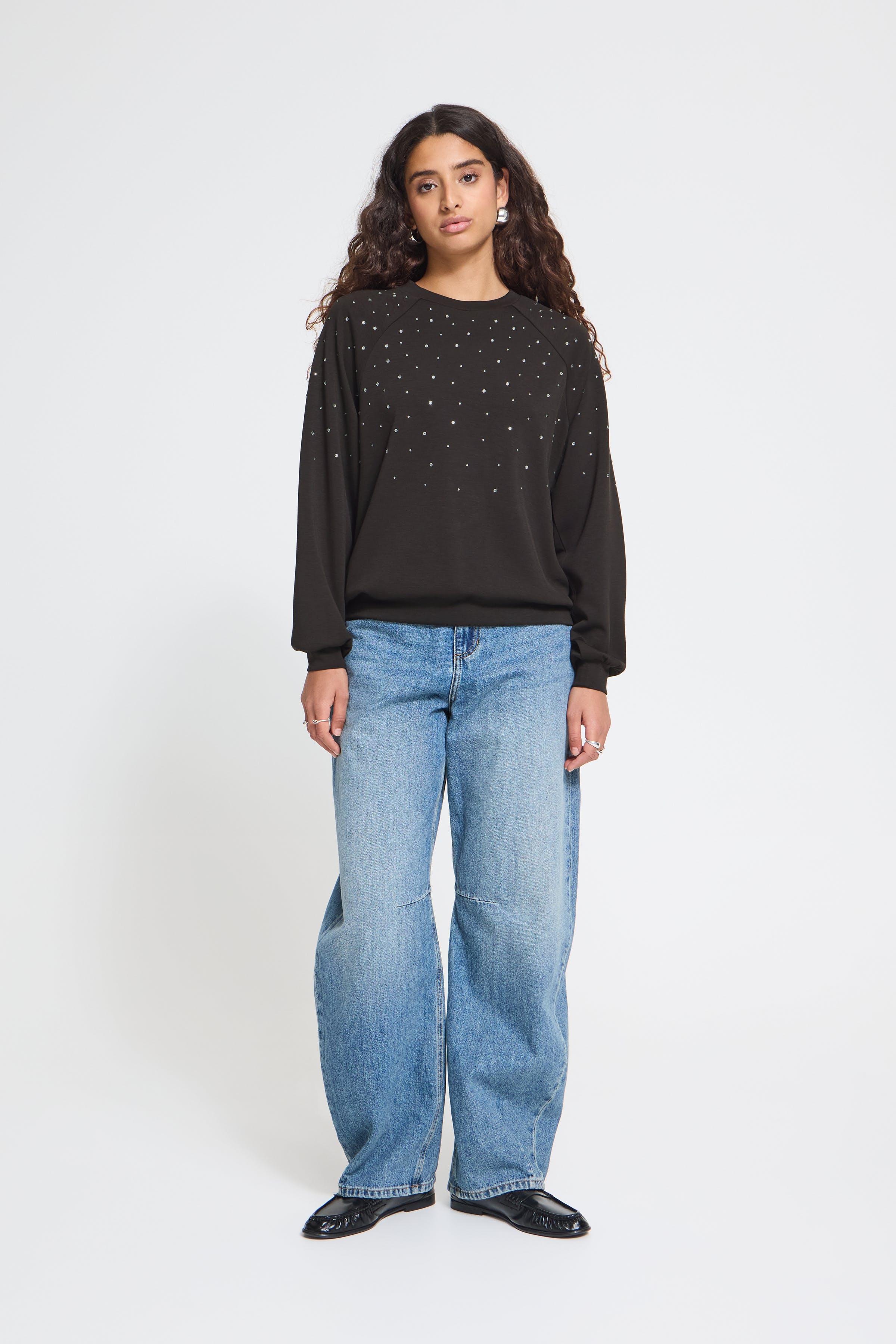 IHAMIAS Sweatshirt LOOKBOOK FRONT 20127122-194008