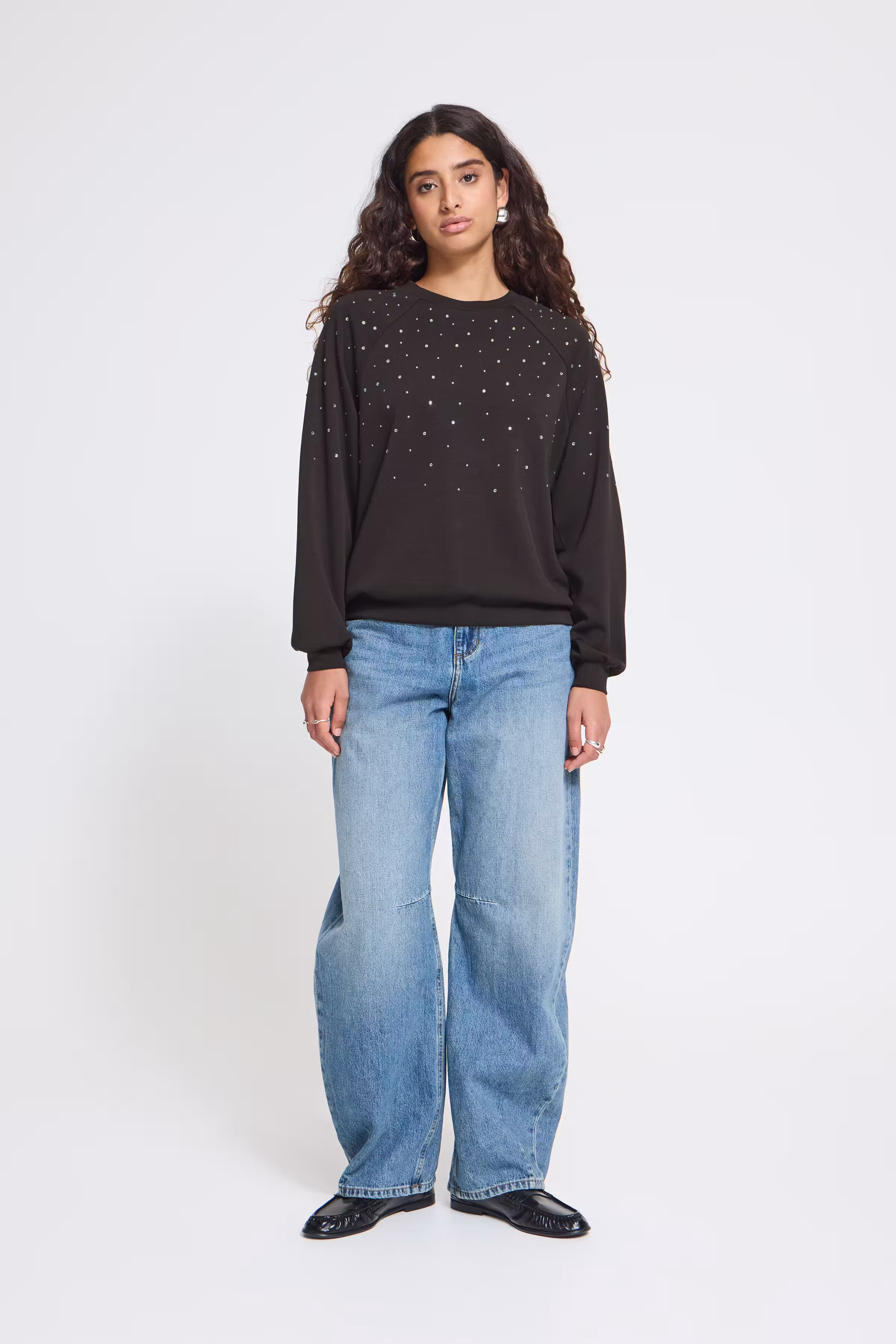 IHAMIAS Sweatshirt LOOKBOOK FRONT 20127122-194008