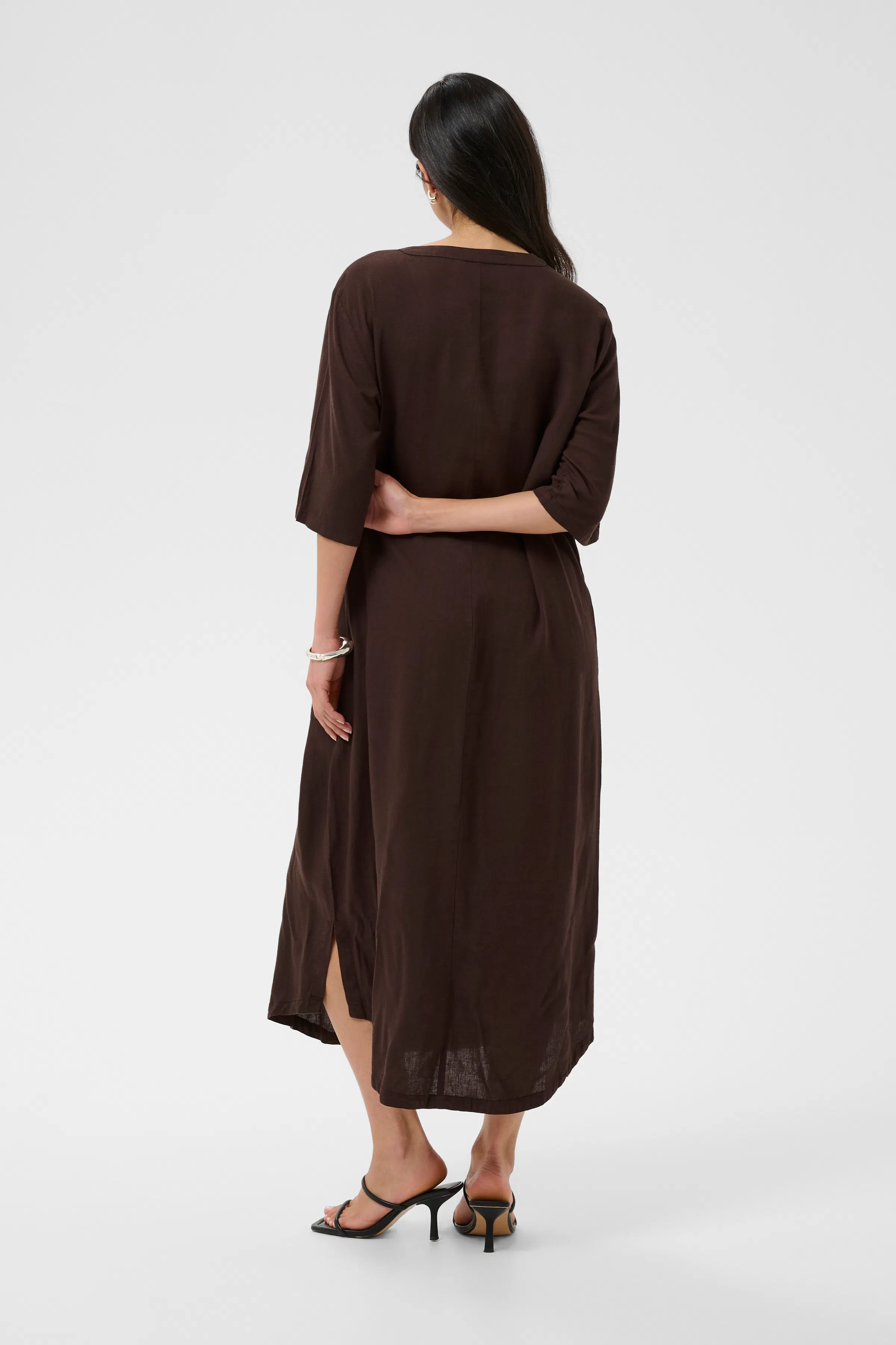 KAmilia Lin kjole LOOKBOOK BACK 10508312-191111