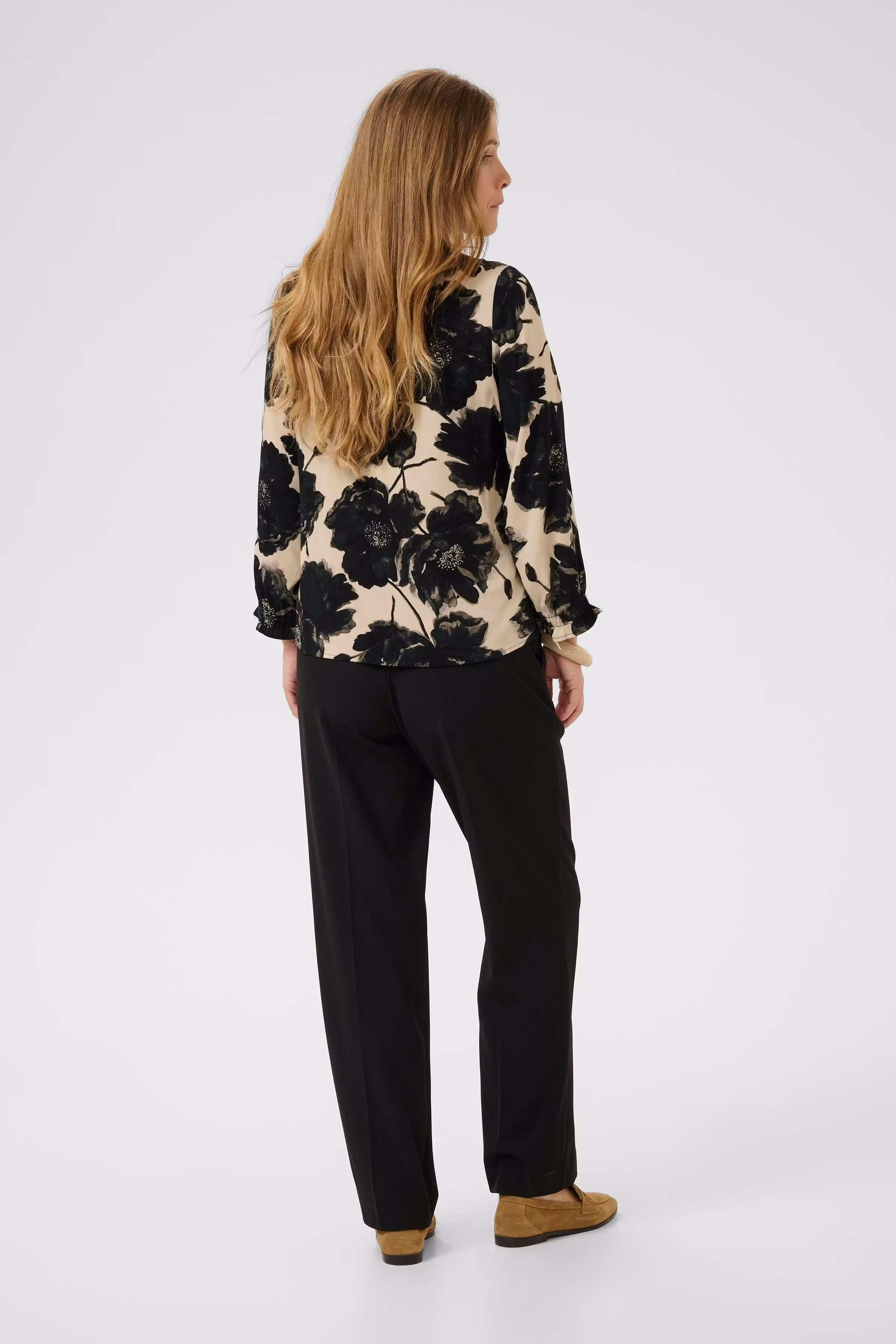 CUrachel Blouse LOOKBOOK BACK 50112379-108570