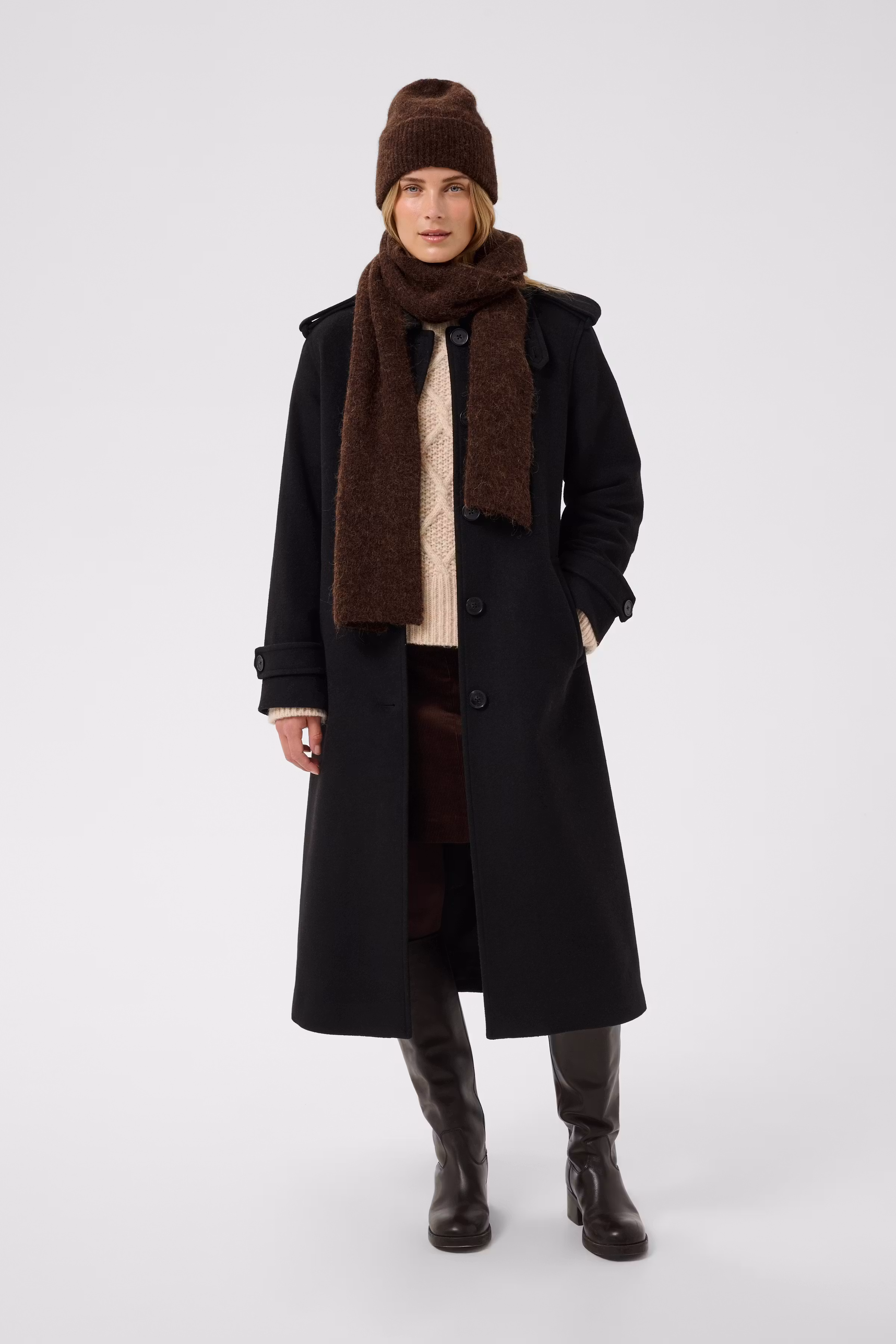 SveaPW Tuch LOOKBOOK FRONT 30310724-1912231