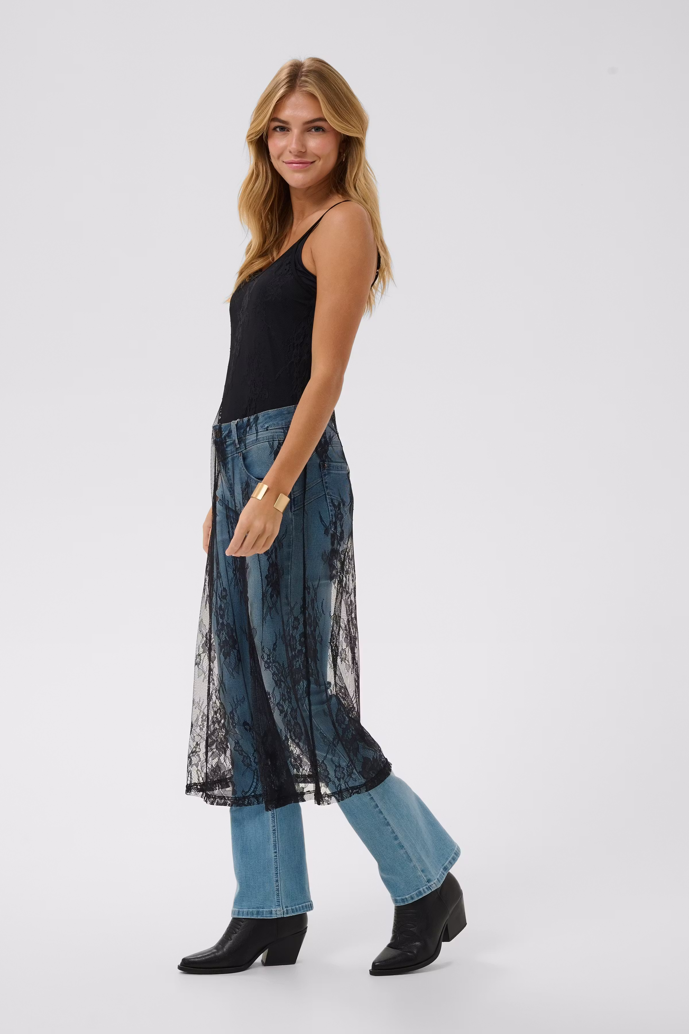 CRKamira Kleid LOOKBOOK FRONT 10615596-100120