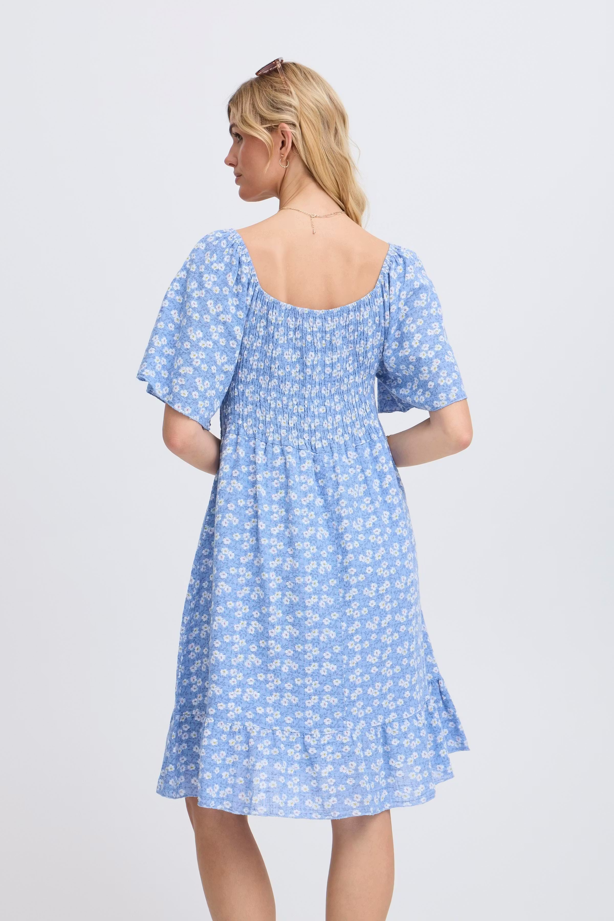 SBALEXA Kjole LOOKBOOK BACK 22100973-174041